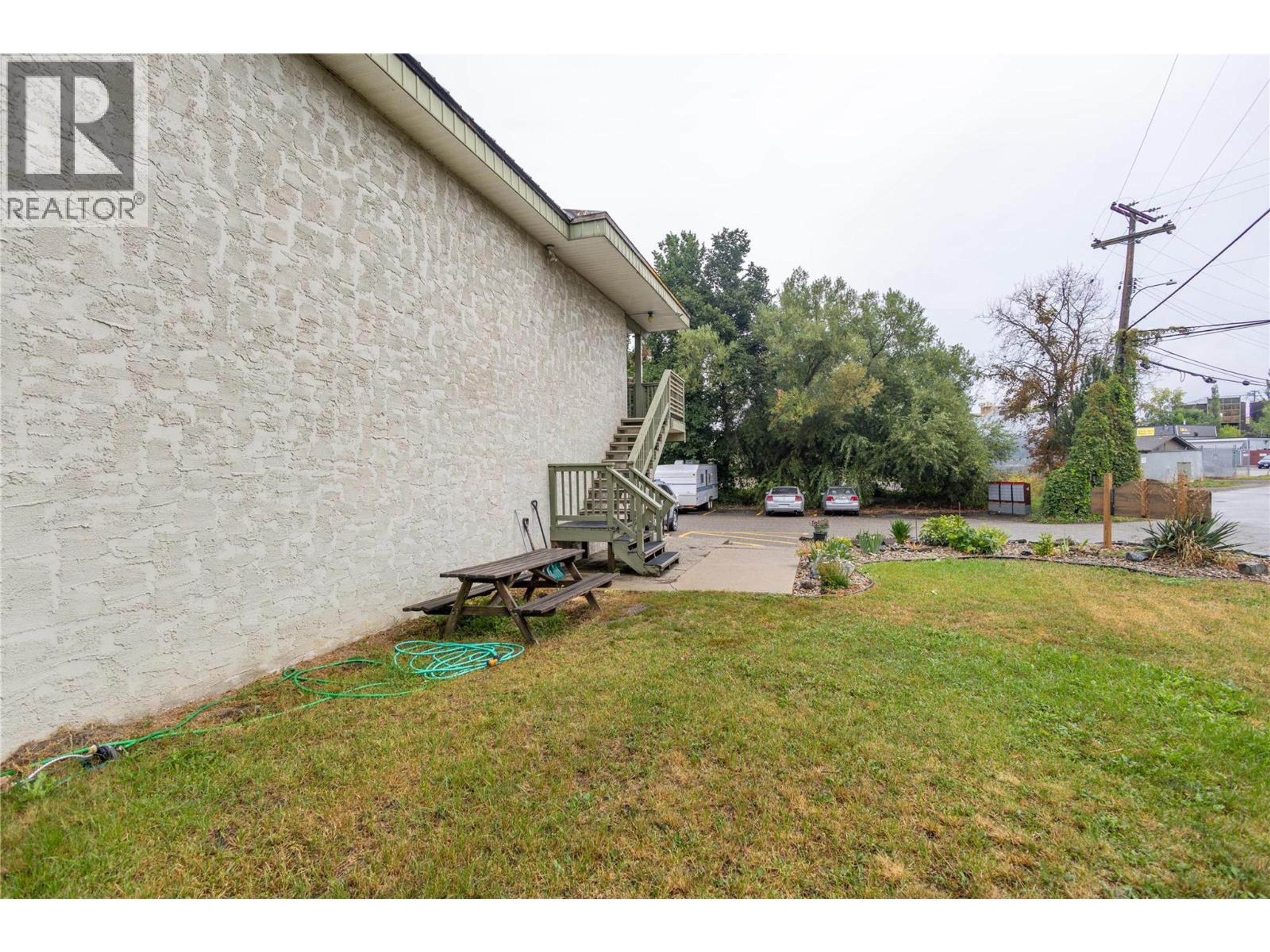 3397 Patterson Street, Armstrong - Exteriors - Photo 3