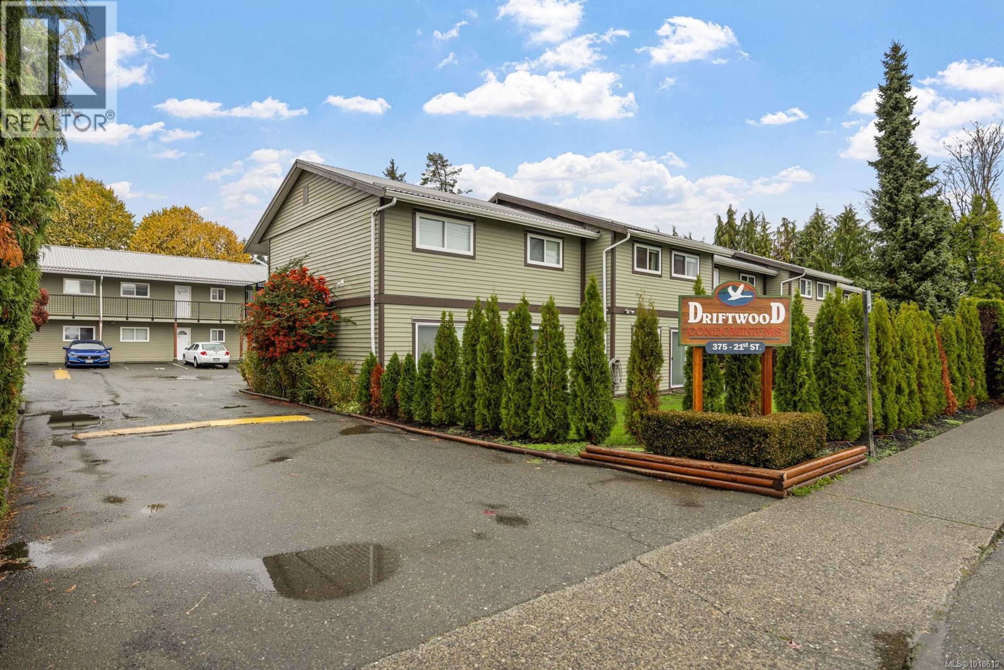 375 21st St, Courtenay - Exteriors - Full Complex View - Photo 5