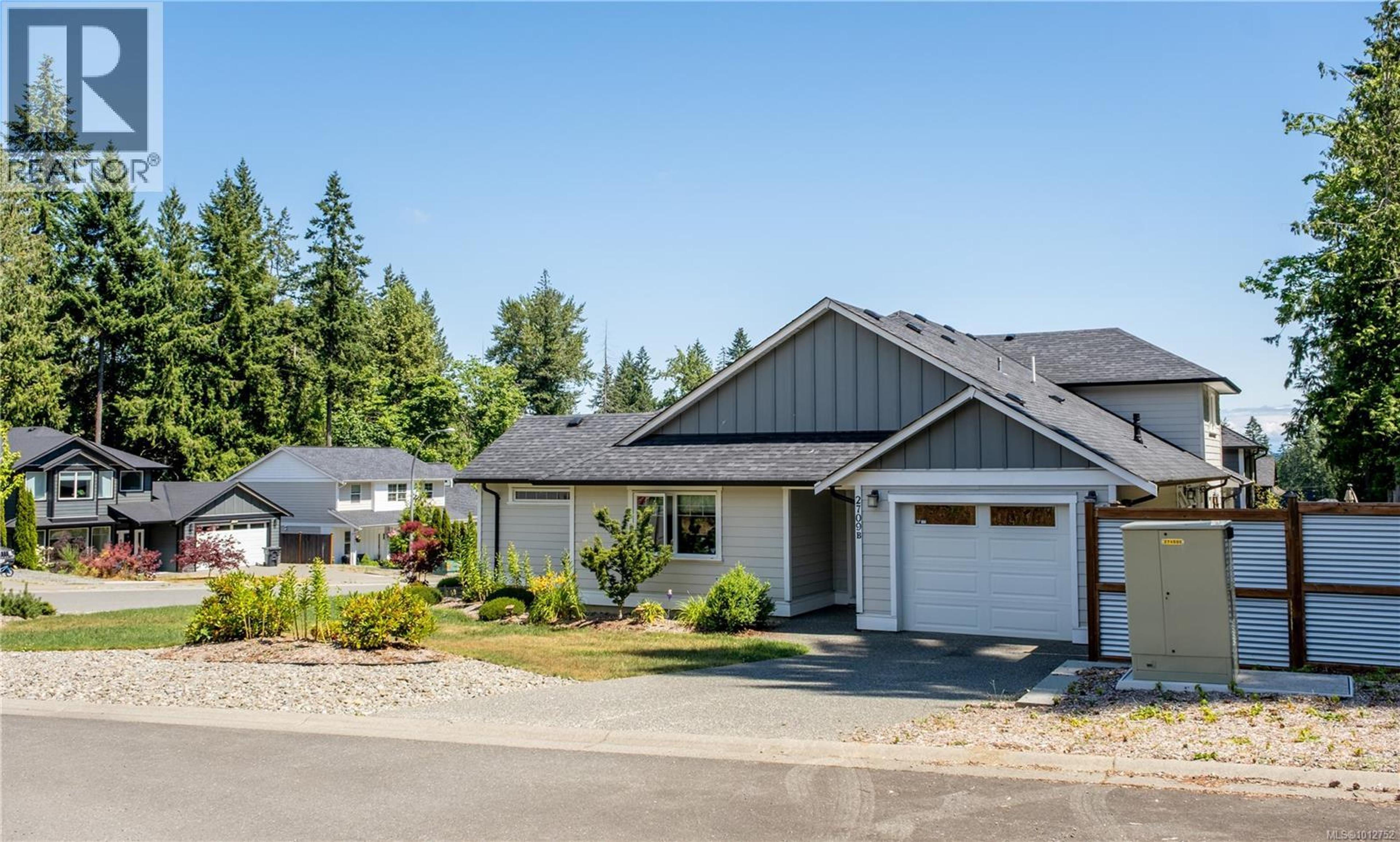 2709 Bickle St, Courtenay - Exteriors - Photo 4