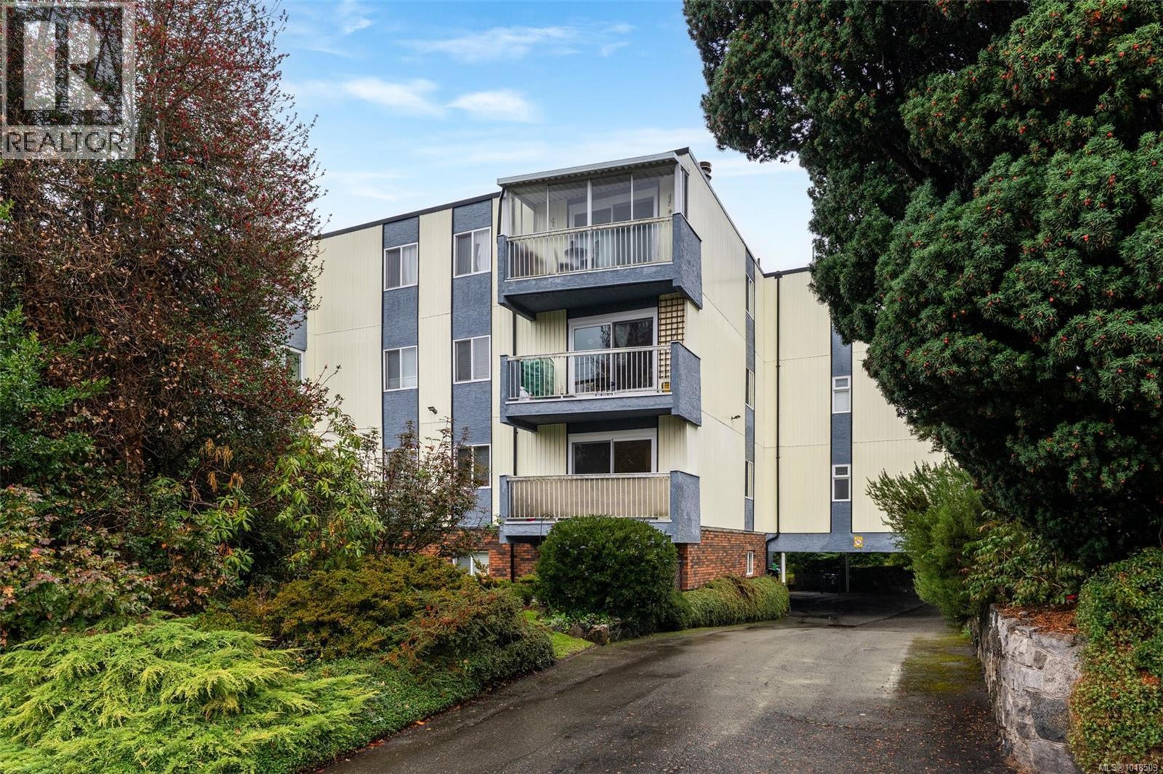 #201 1188 YATES ST - Image 2