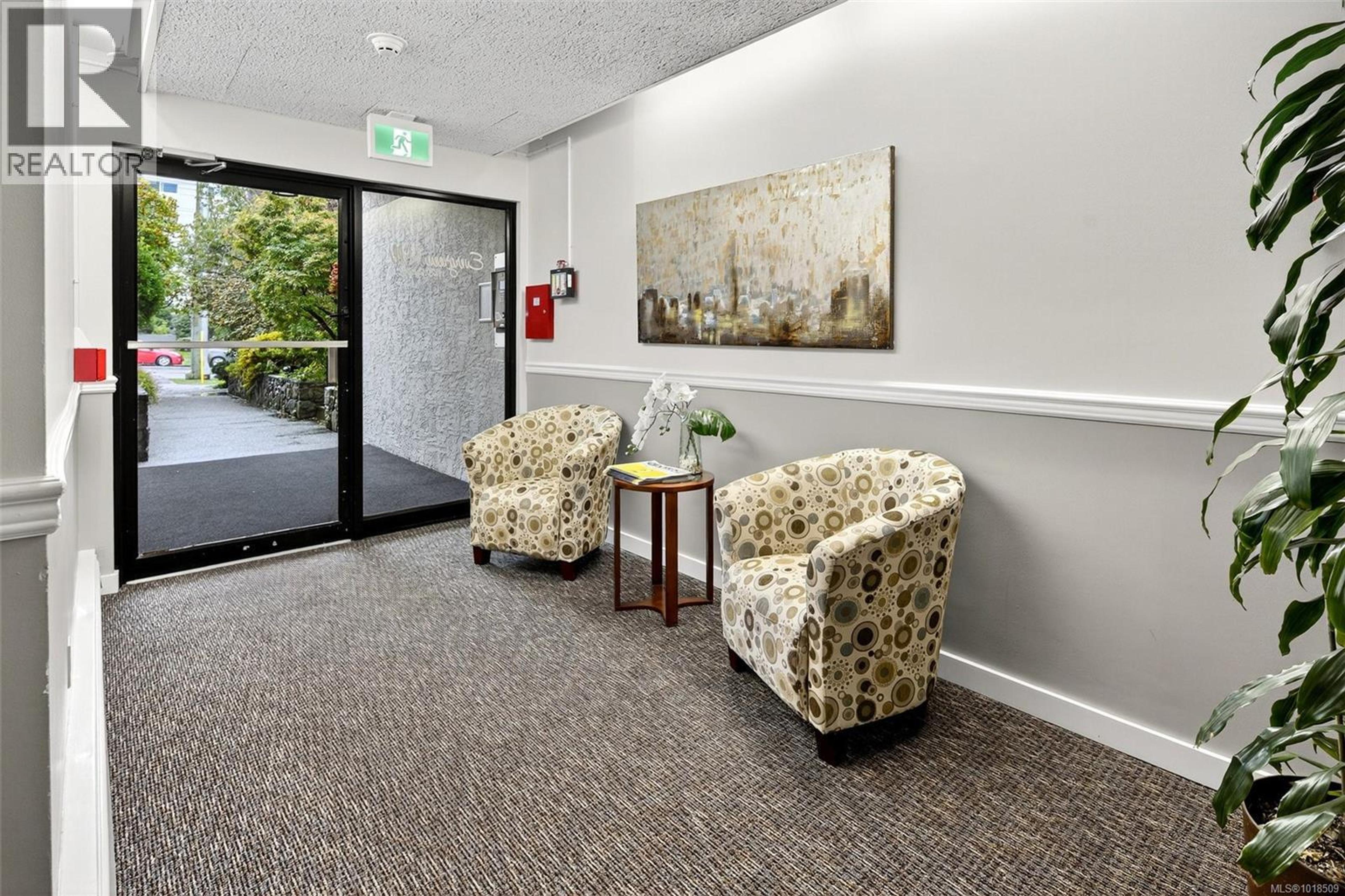 #201 1188 YATES ST - Image 3