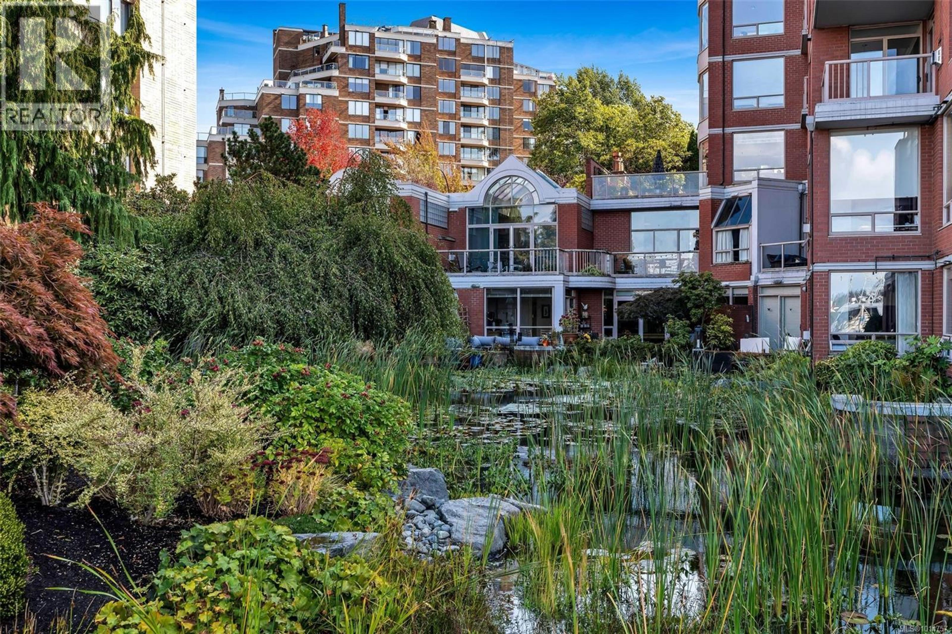 630 Montreal St, Victoria - Exteriors - Full Complex View - Photo 5