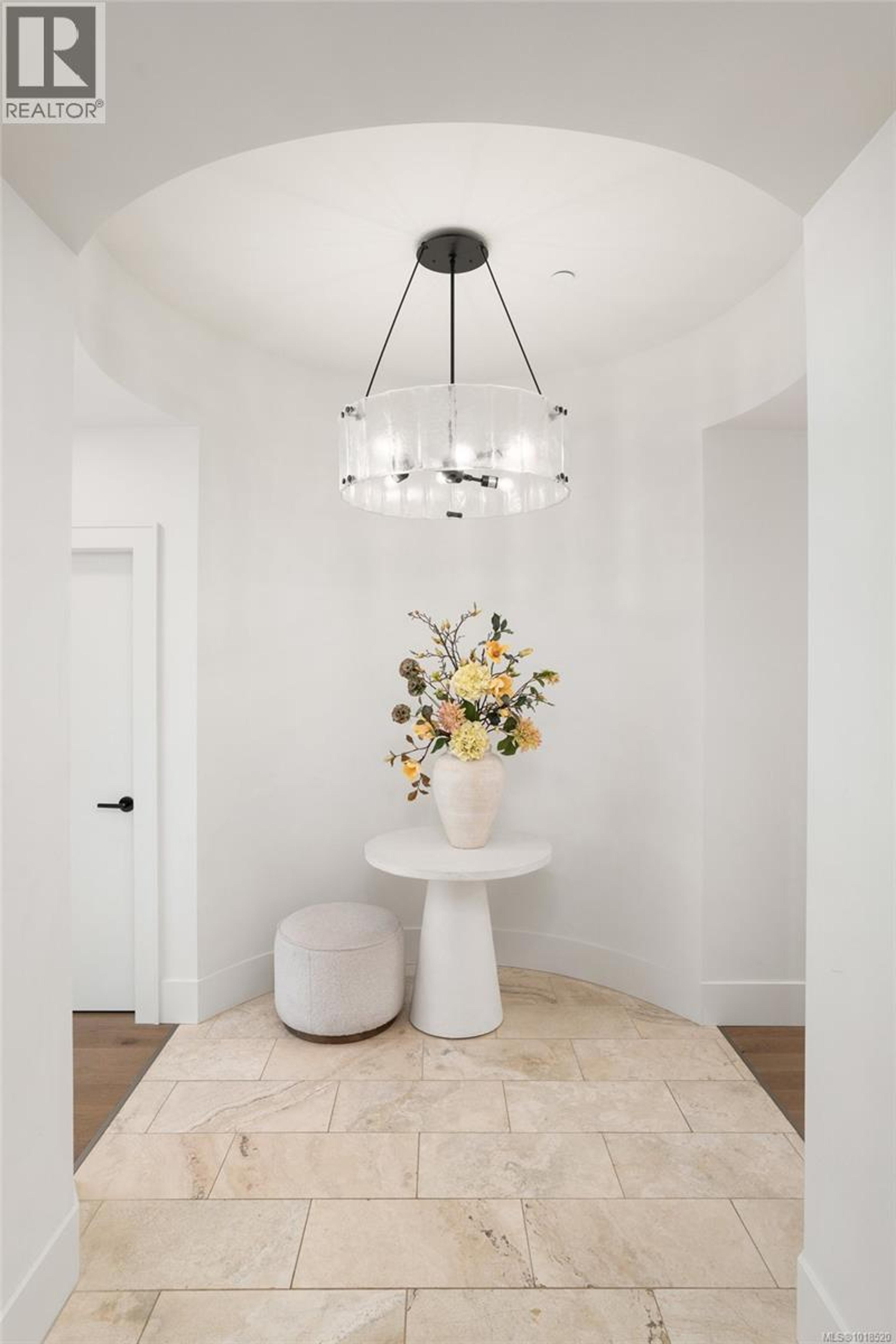 #416 1335 BEAR MOUNTAIN PKWY - Image 2