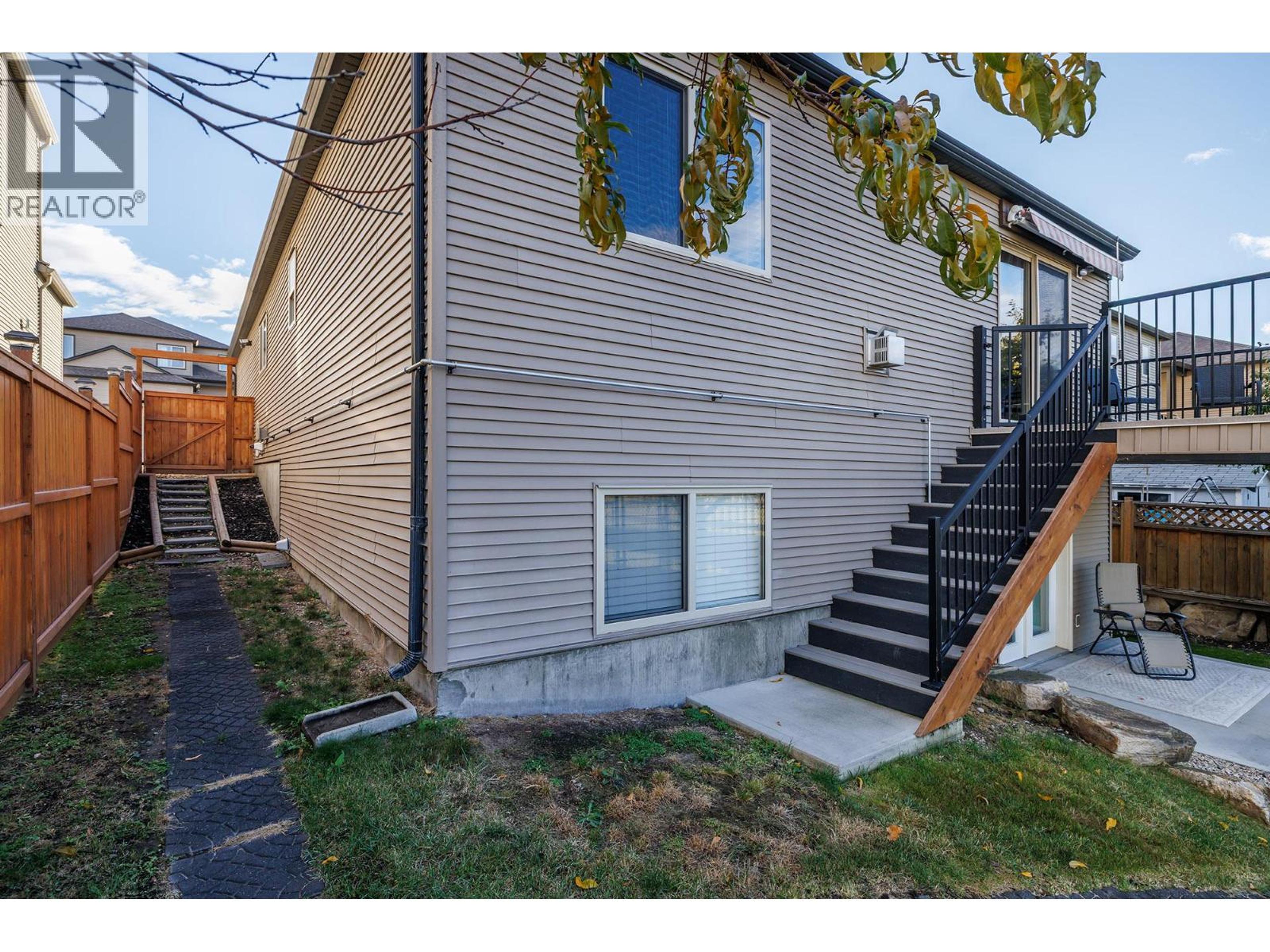 11392 Lodge Road, Lake Country - Exteriors - Photo 3