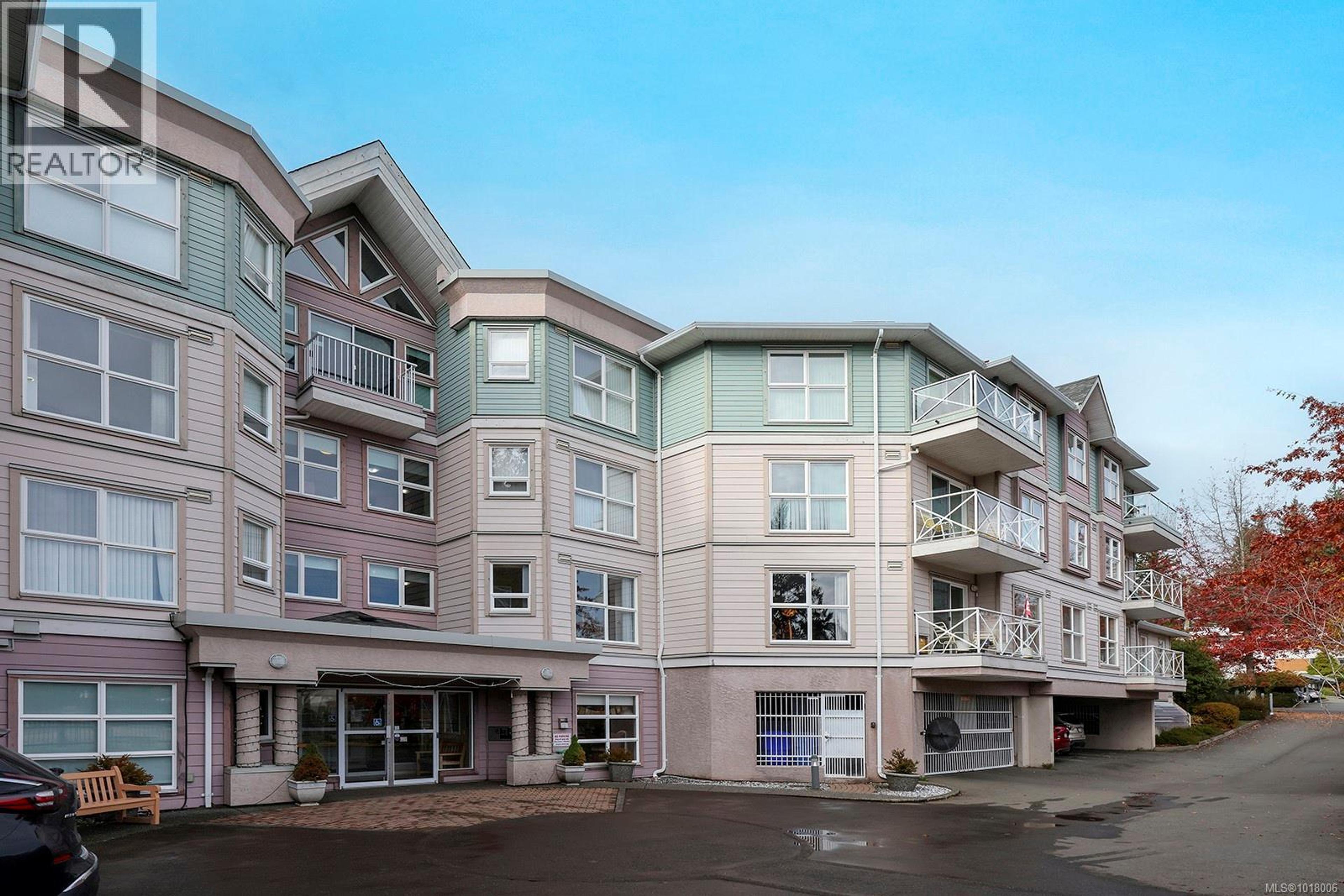 1683 Balmoral Ave, Comox - Exteriors - Full Complex View - Photo 1