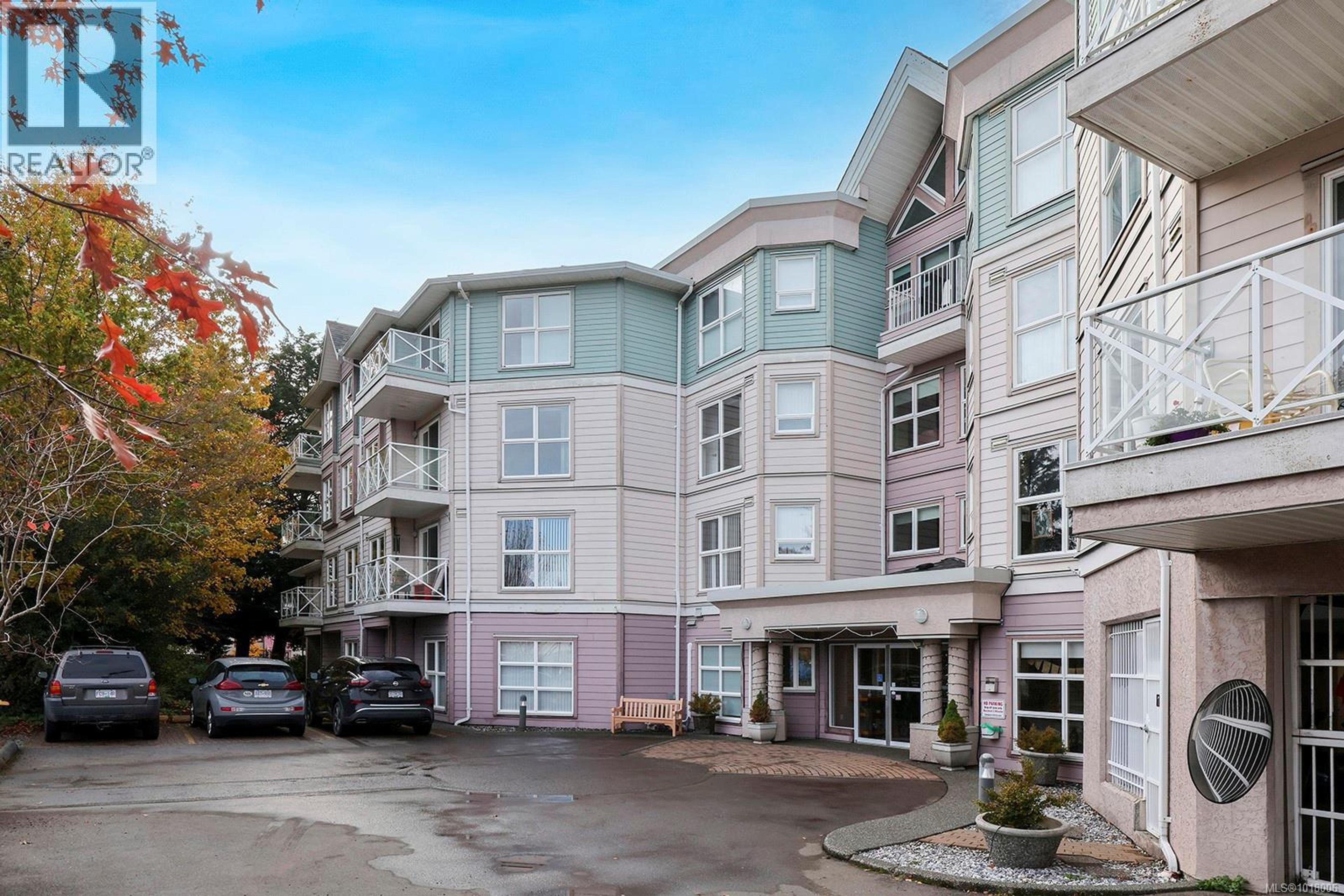 1683 Balmoral Ave, Comox - Exteriors - Full Complex View - Photo 5