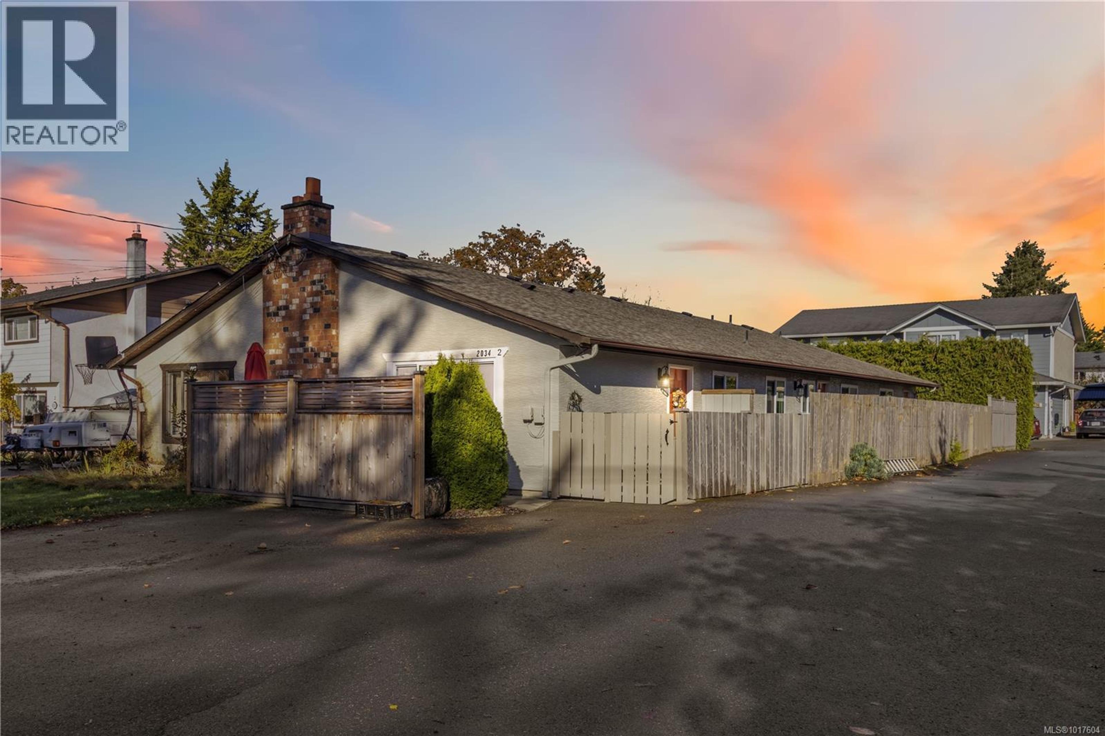 2034 Weiler Ave, Sidney - Exteriors - Photo 1