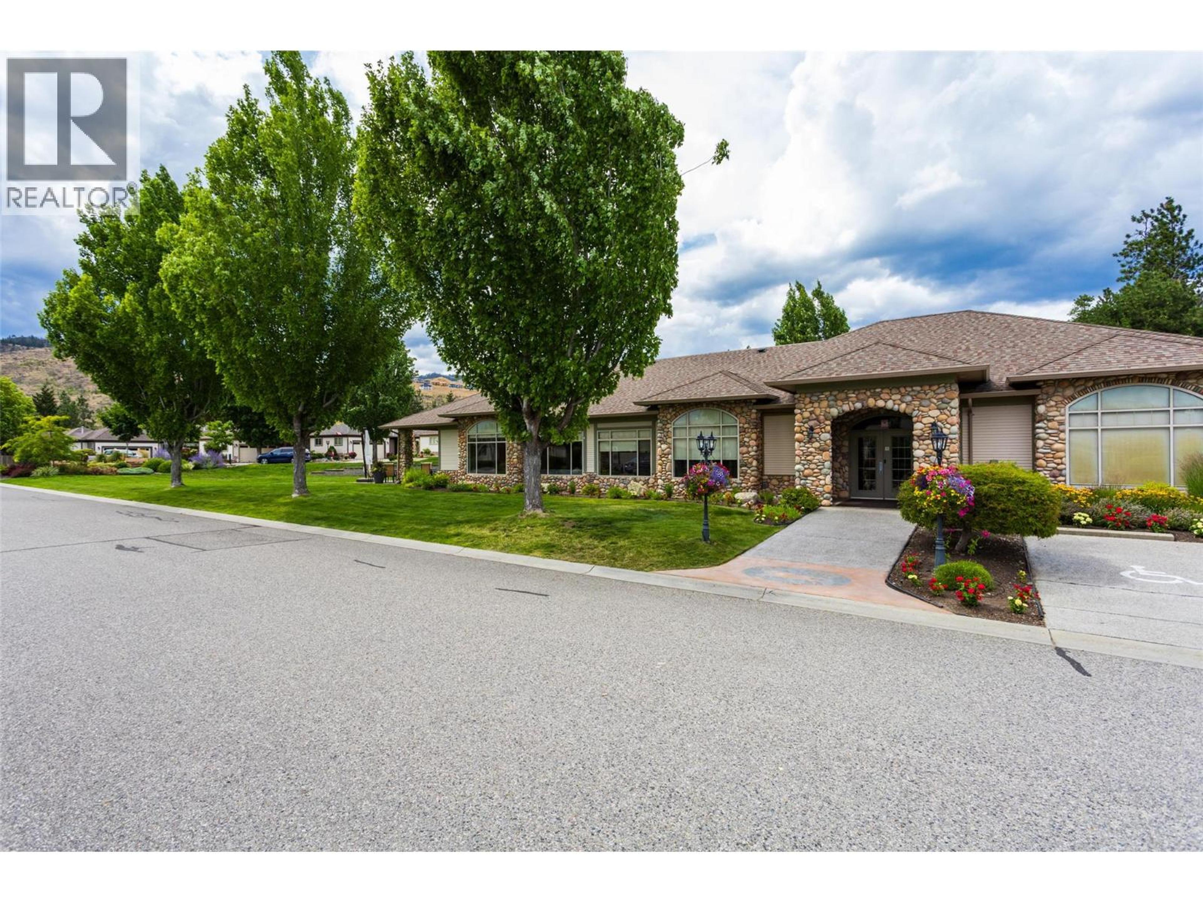 4074 Gellatly Road, West Kelowna - Exteriors - Photo 9
