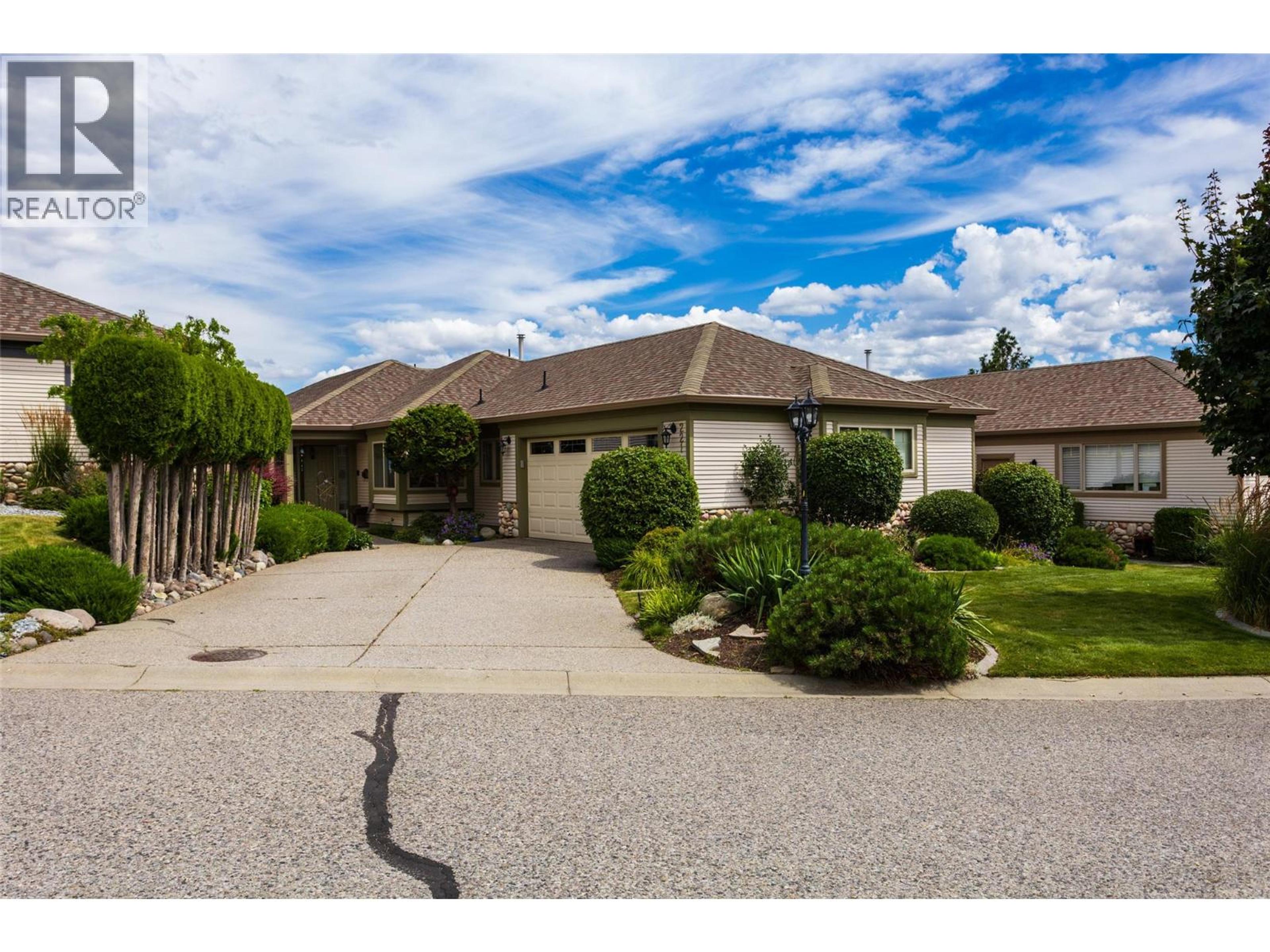 4074 Gellatly Road, West Kelowna - Exteriors - Photo 11