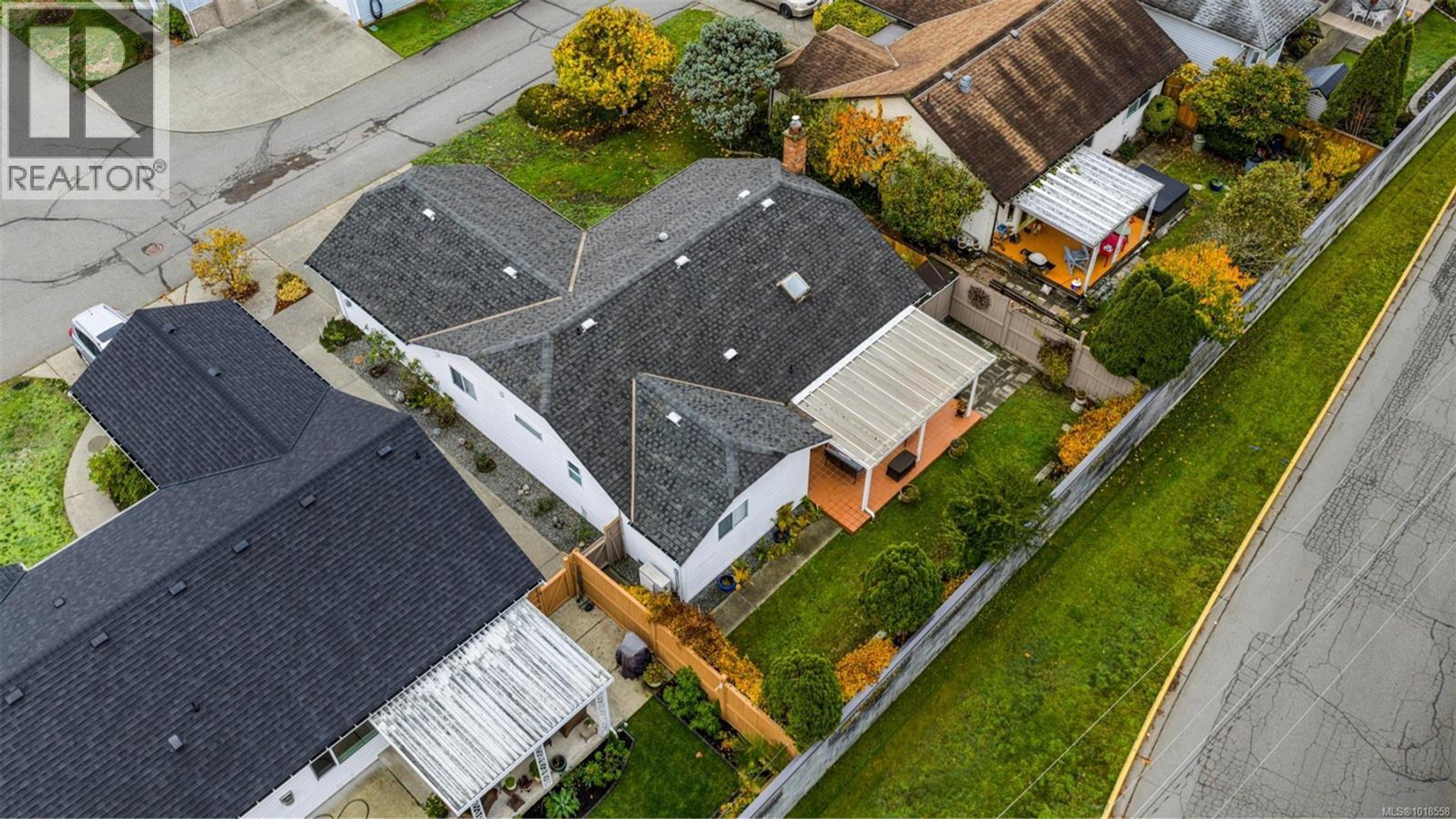 111 McKinstry Rd, Duncan - Exteriors - Full Complex View, Drone/Aerial View - Photo 6