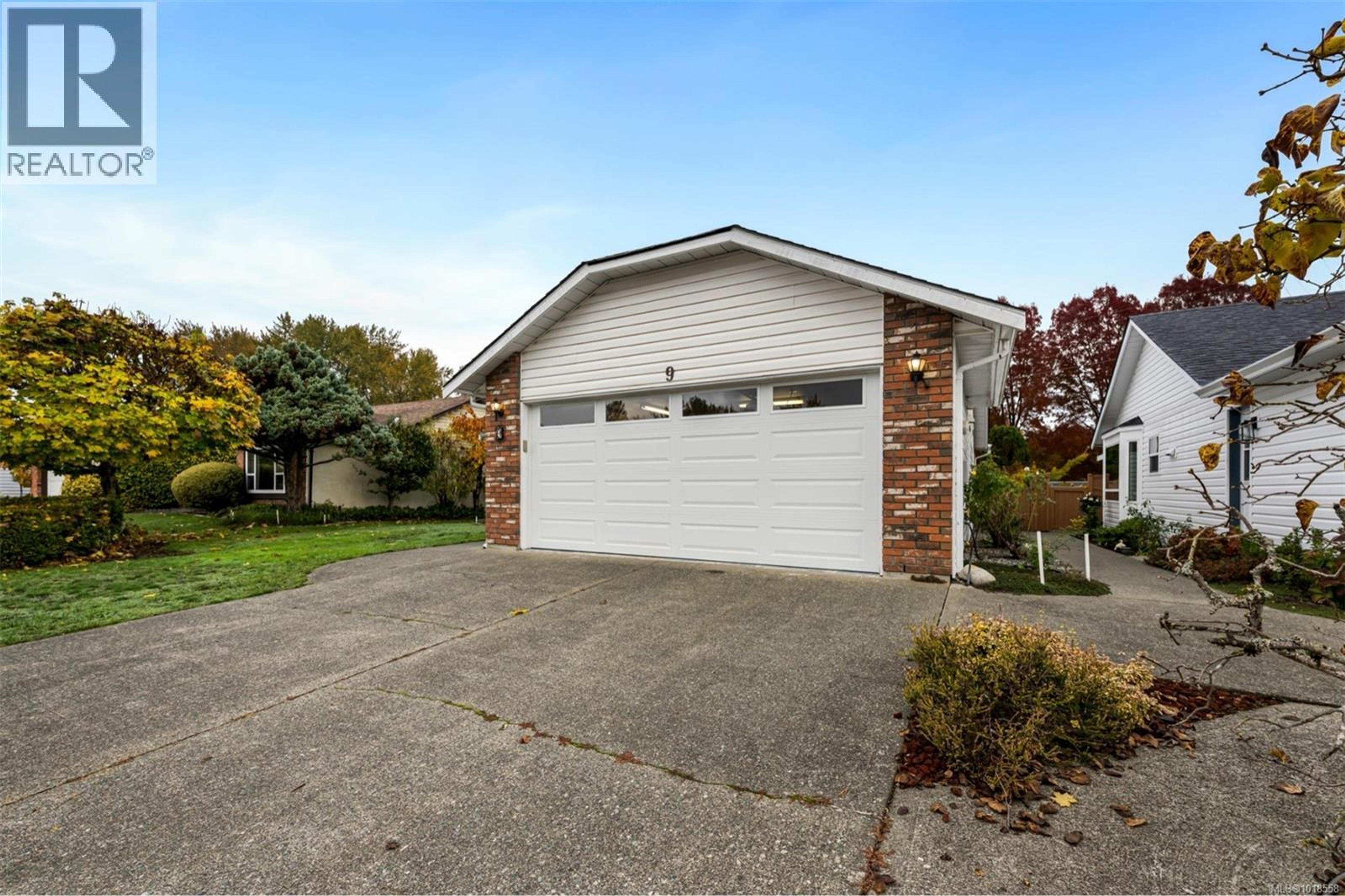 111 McKinstry Rd, Duncan - Exteriors - Photo 12