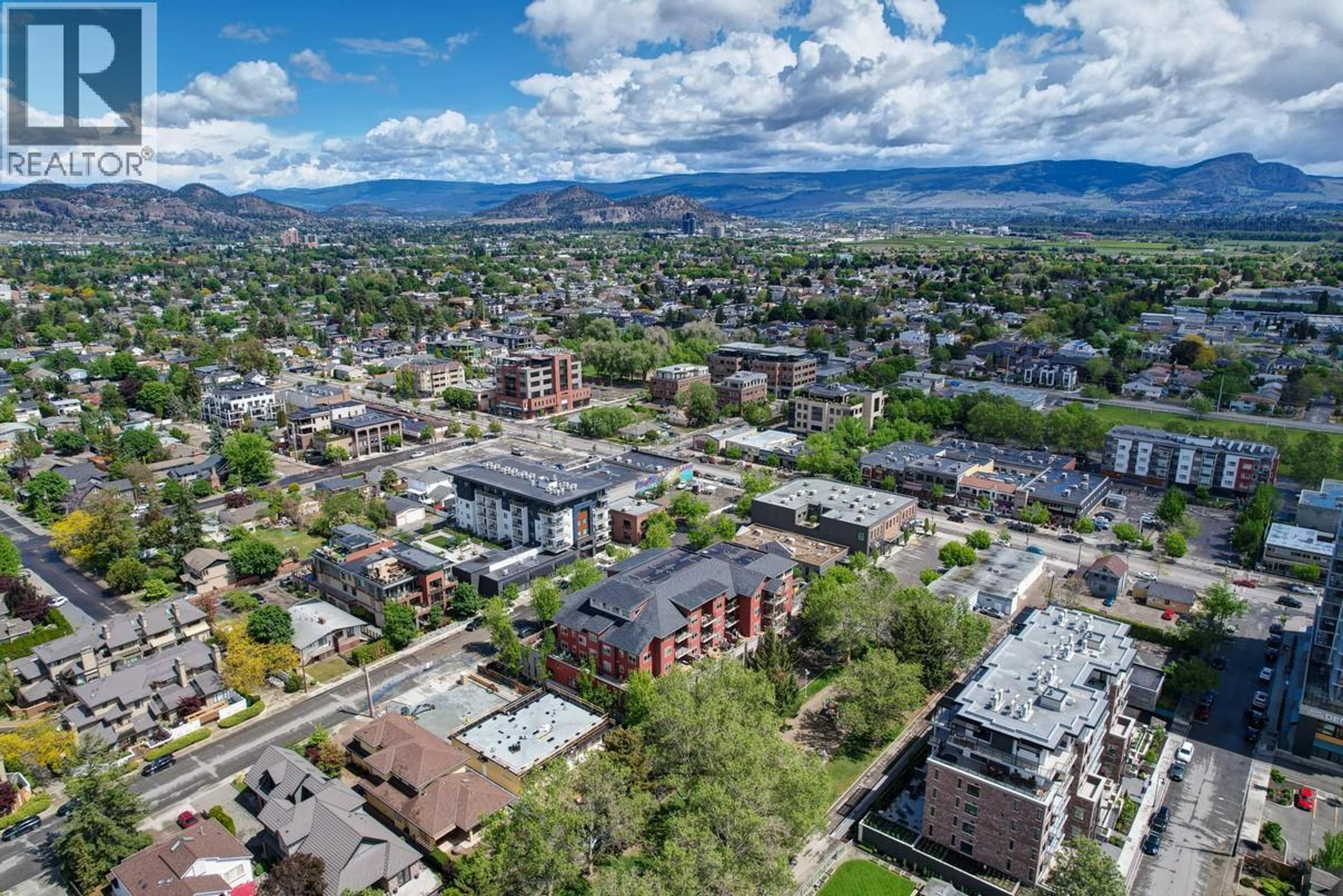 457 West Avenue, Kelowna - Exteriors - Full Complex View, Drone/Aerial View - Photo 6
