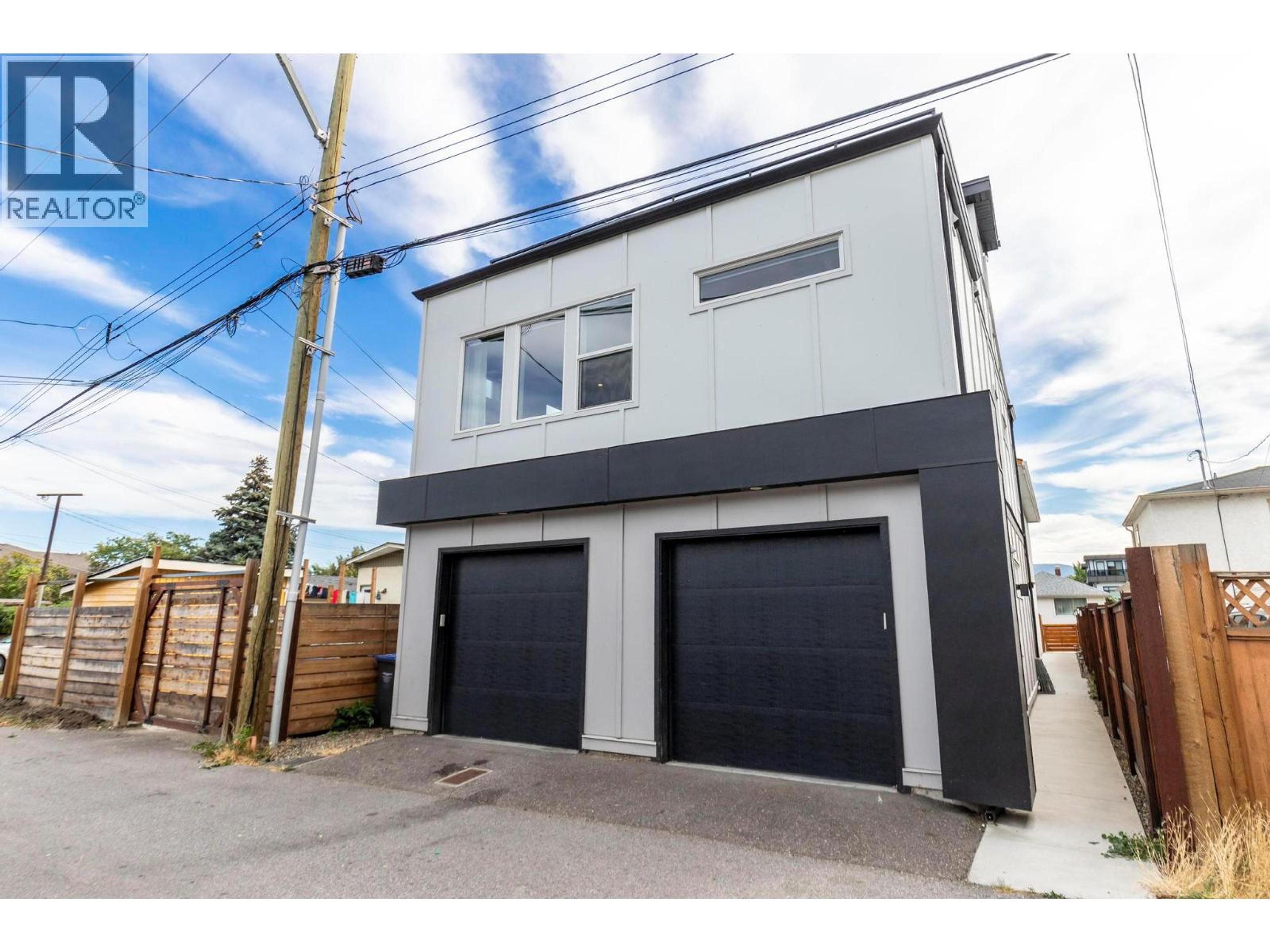 966 Fuller Avenue, Kelowna - Exteriors - Photo 1