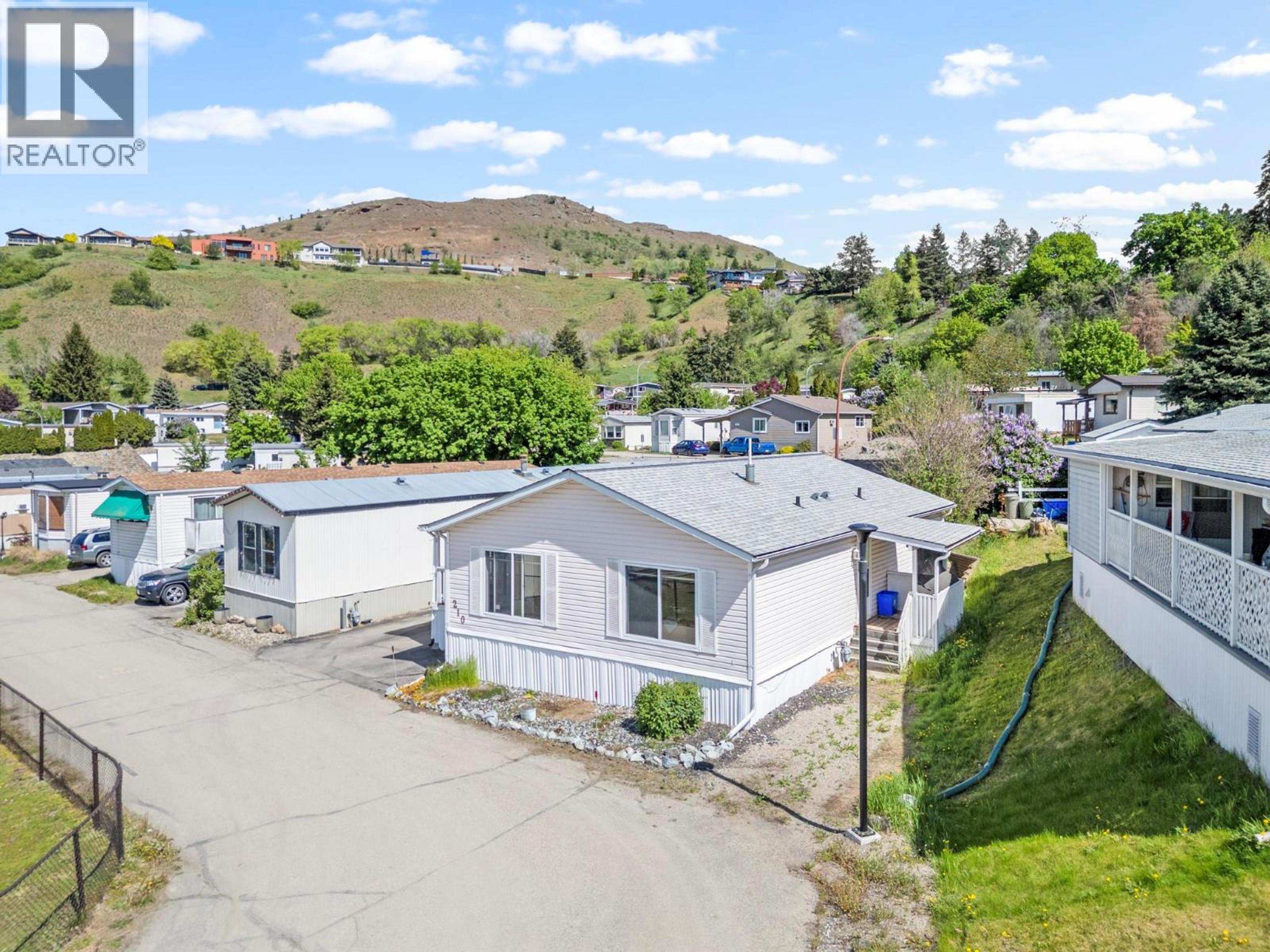 #210 15401 KALAMALKA LAKE ROAD - Image 2