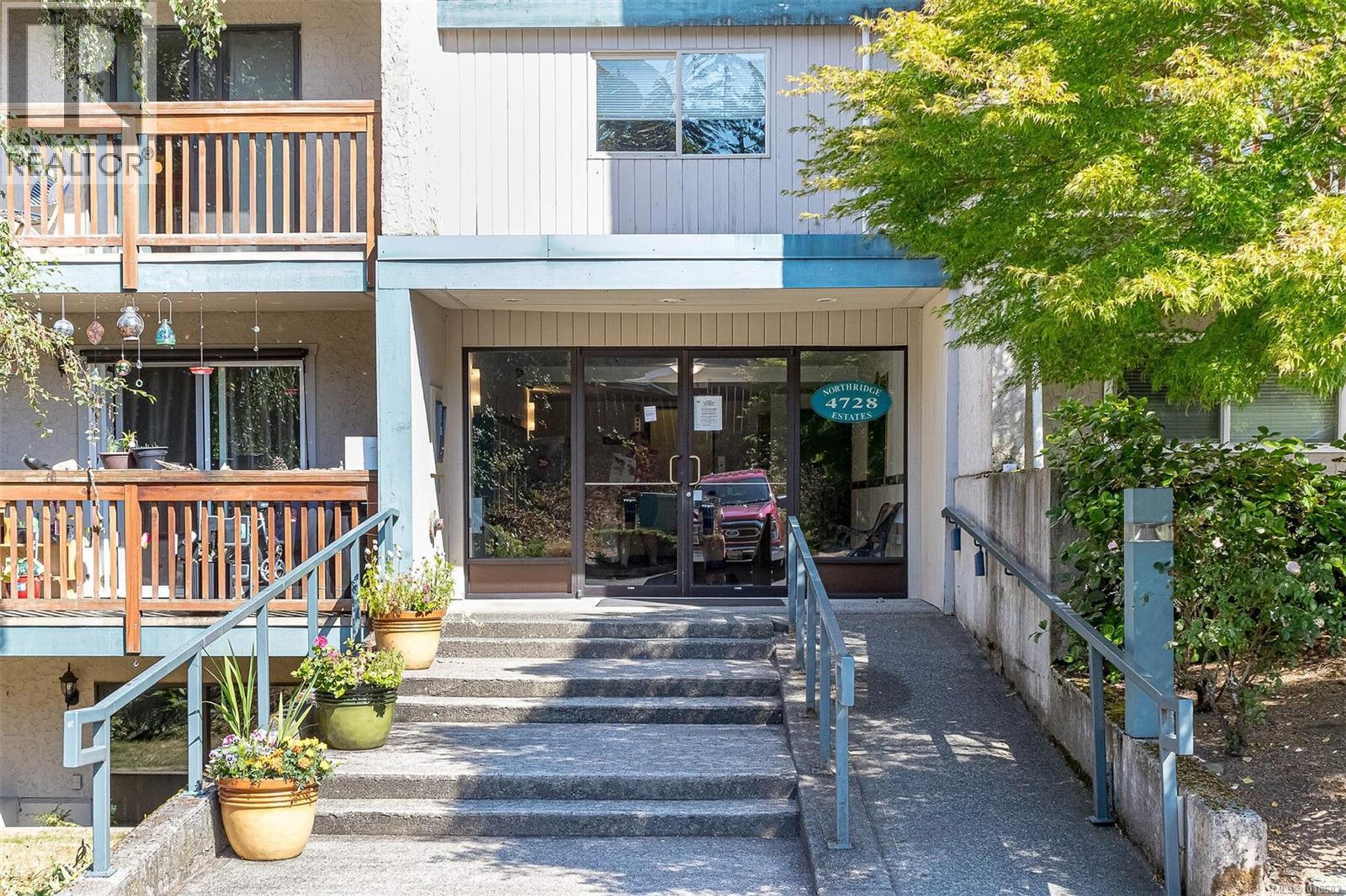 #304 4728 UPLANDS DR - Image 3