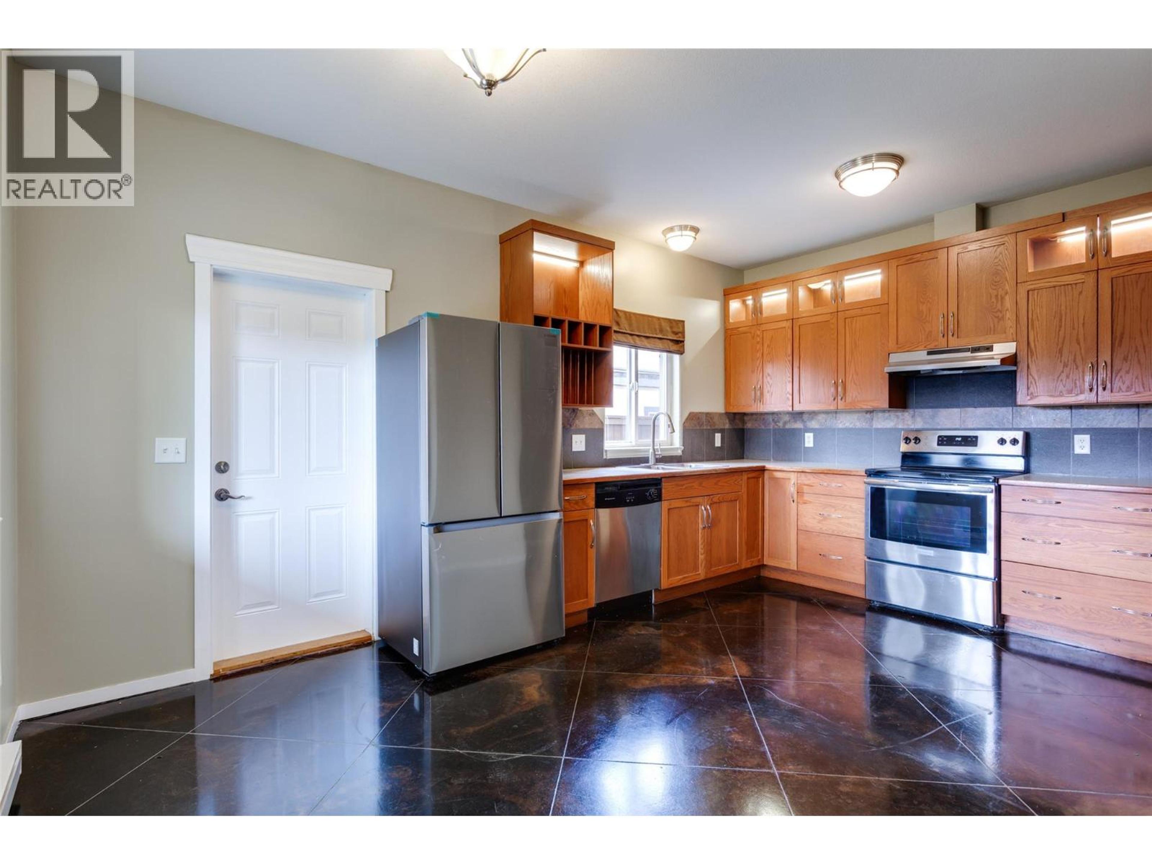 860 GLENWOOD AVENUE - Image 3