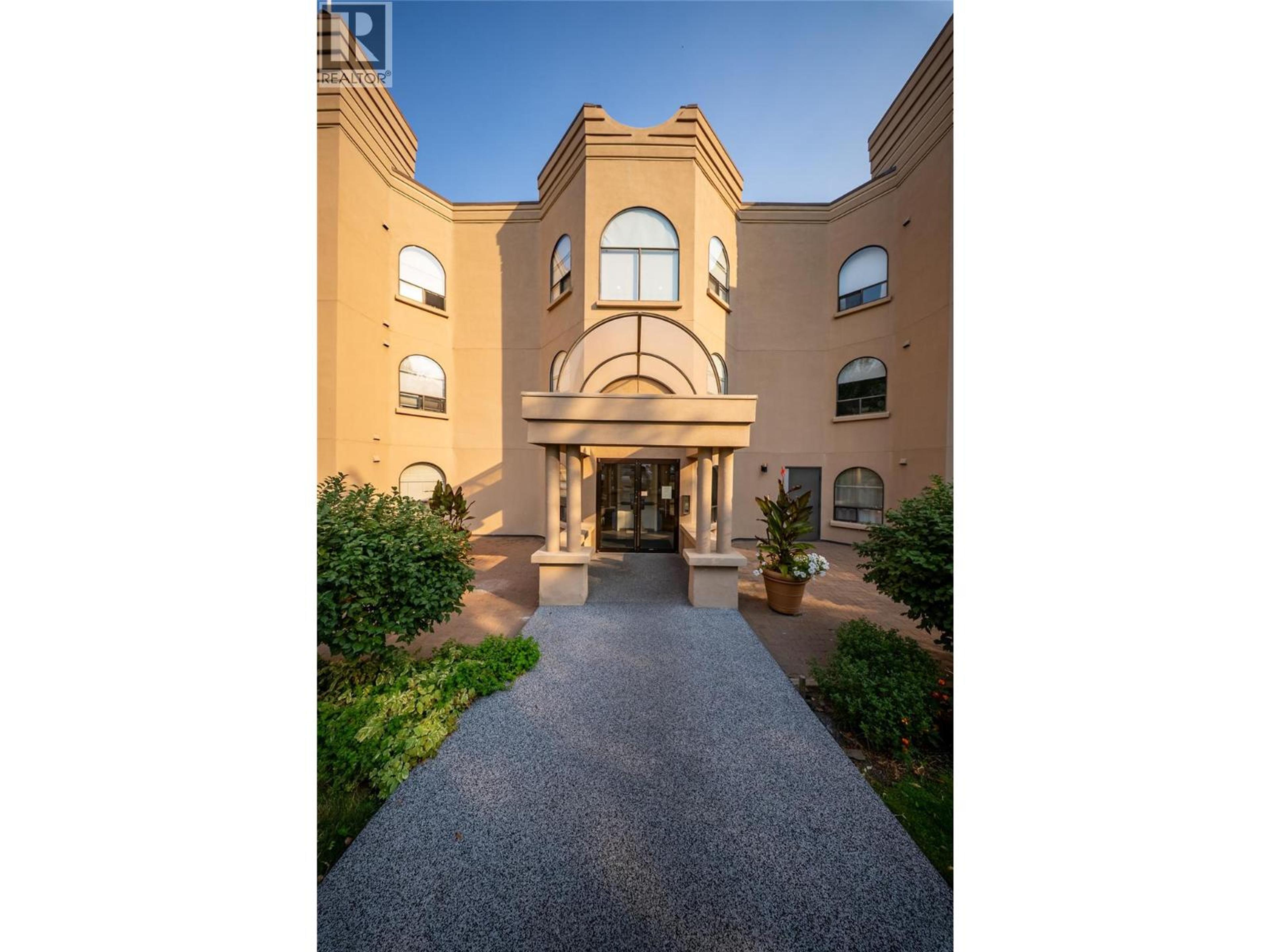 #108 338 NICOLA STREET - Image 2