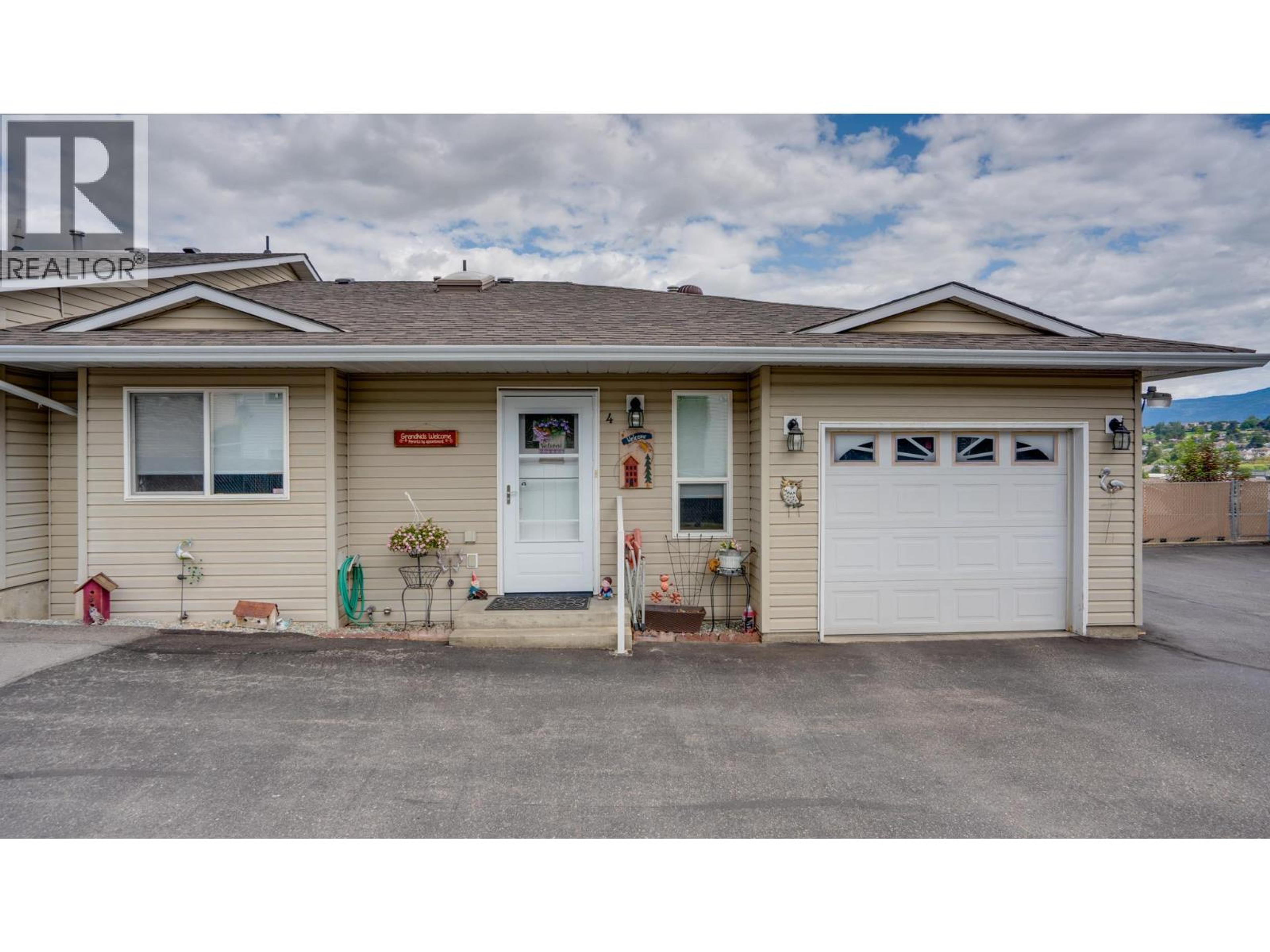 4700 Bella Vista Road, Vernon - Exteriors - Photo 1