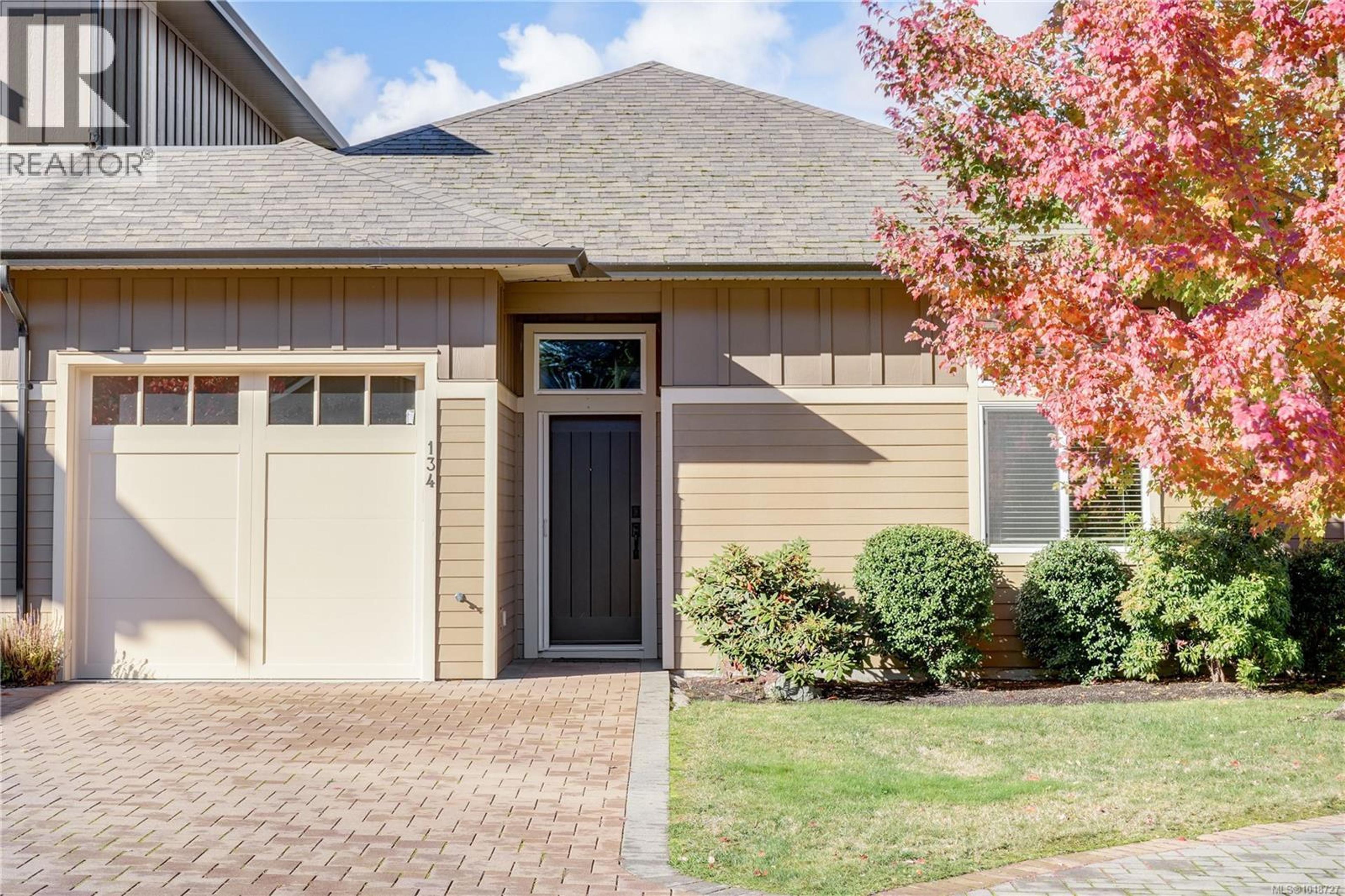 #134 3640 PROPELLER PL - Main Image