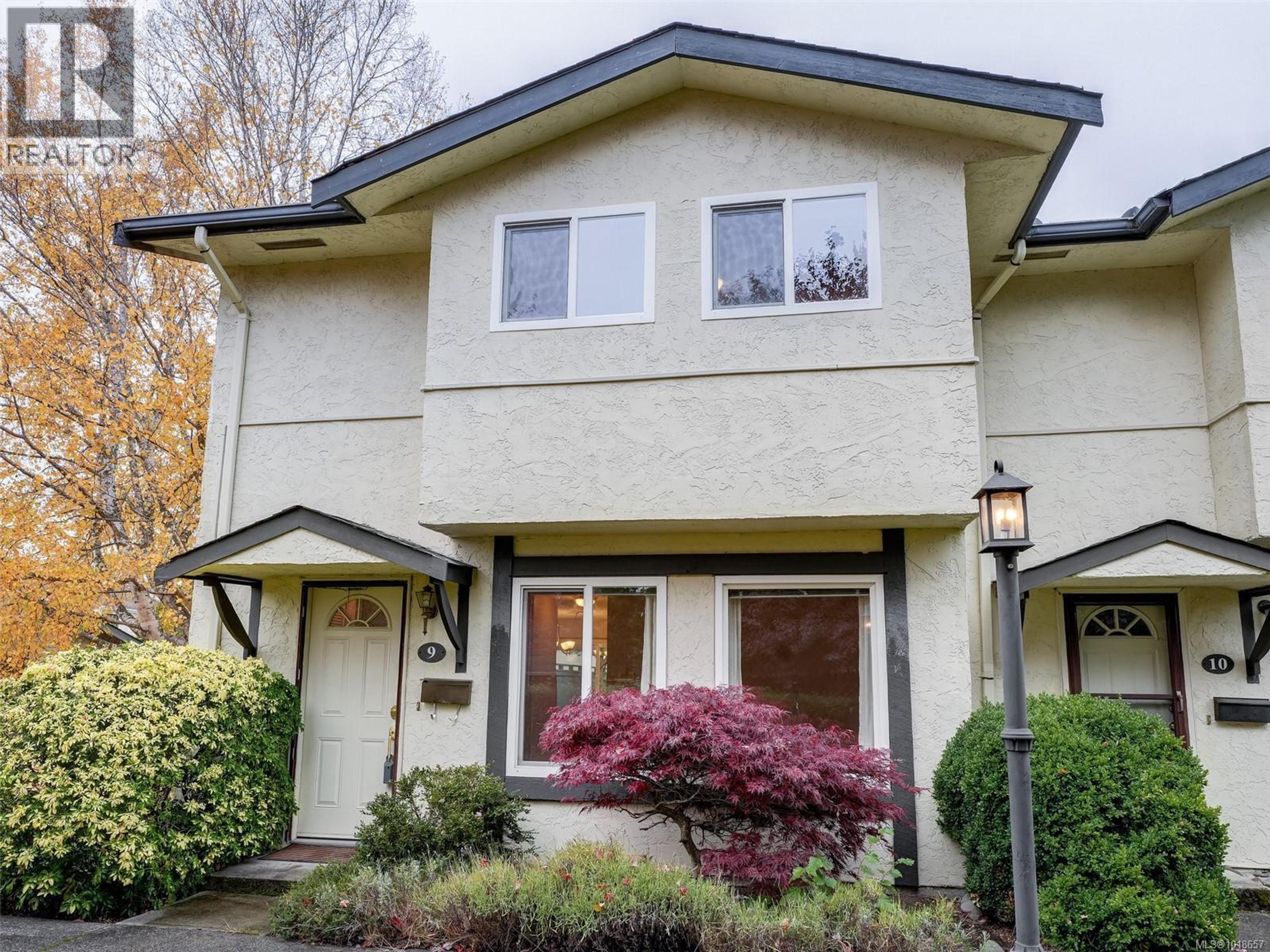 #9 1741 MCKENZIE AVE - Main Image