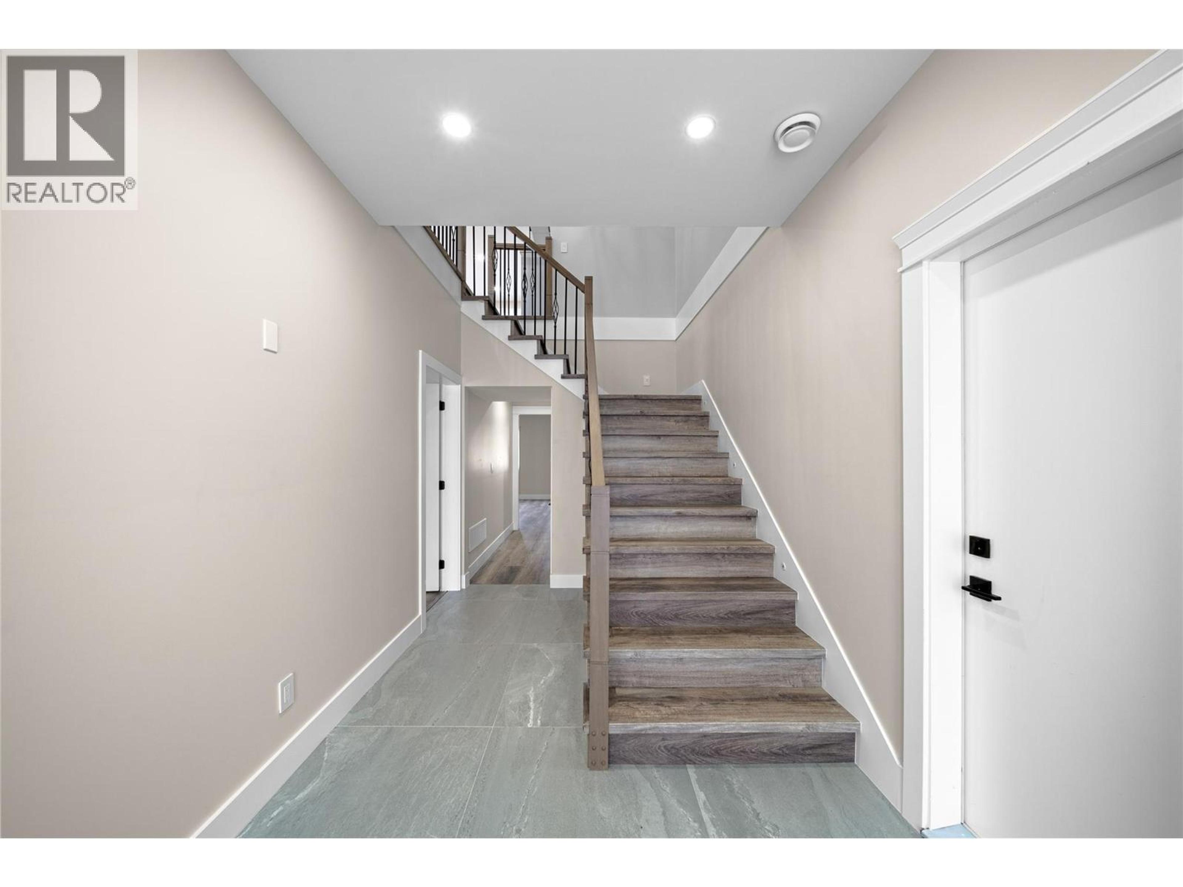 2077 LINFIELD DRIVE - Image 3