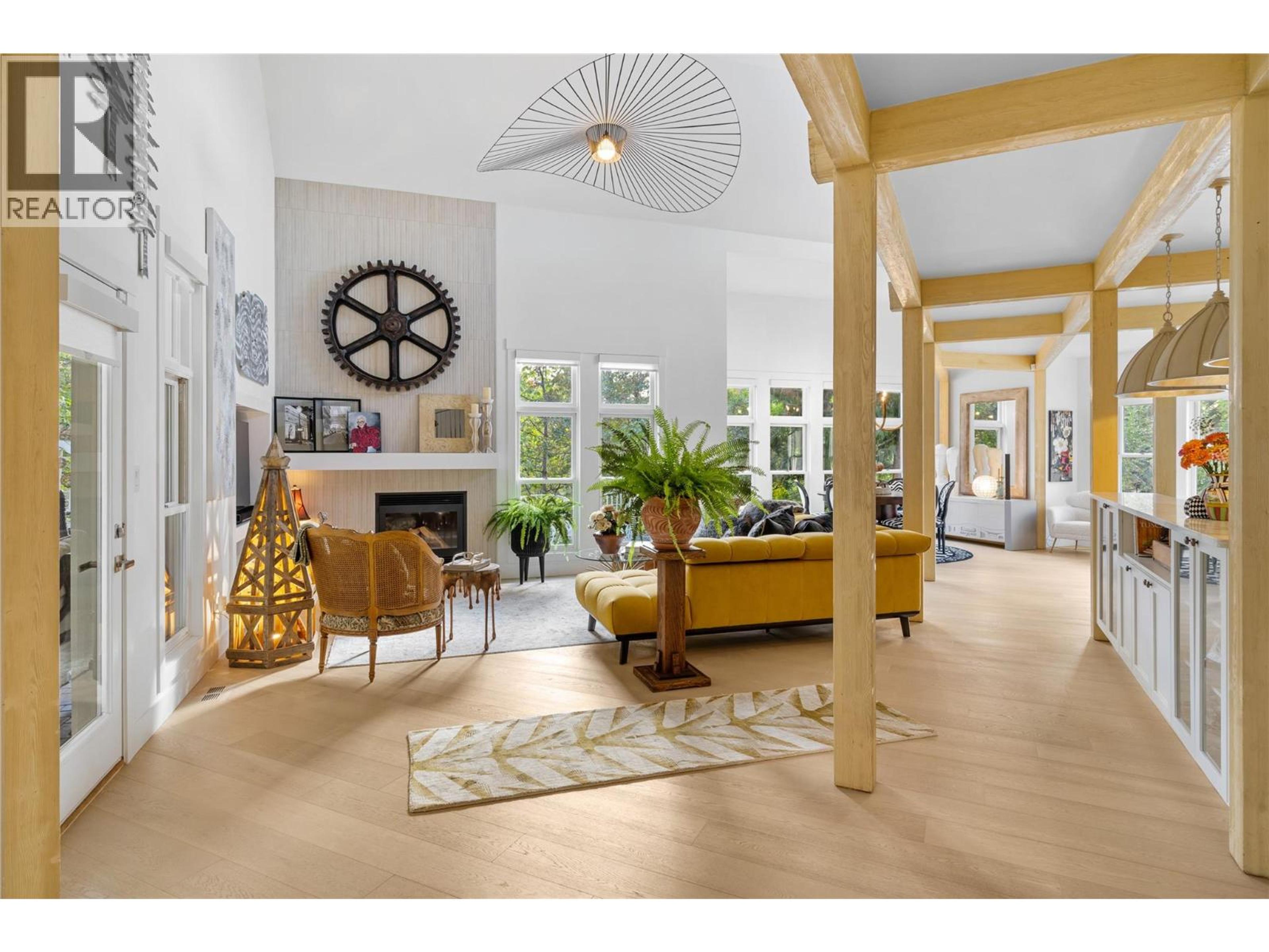 2075 LILLOOET COURT - Main Image