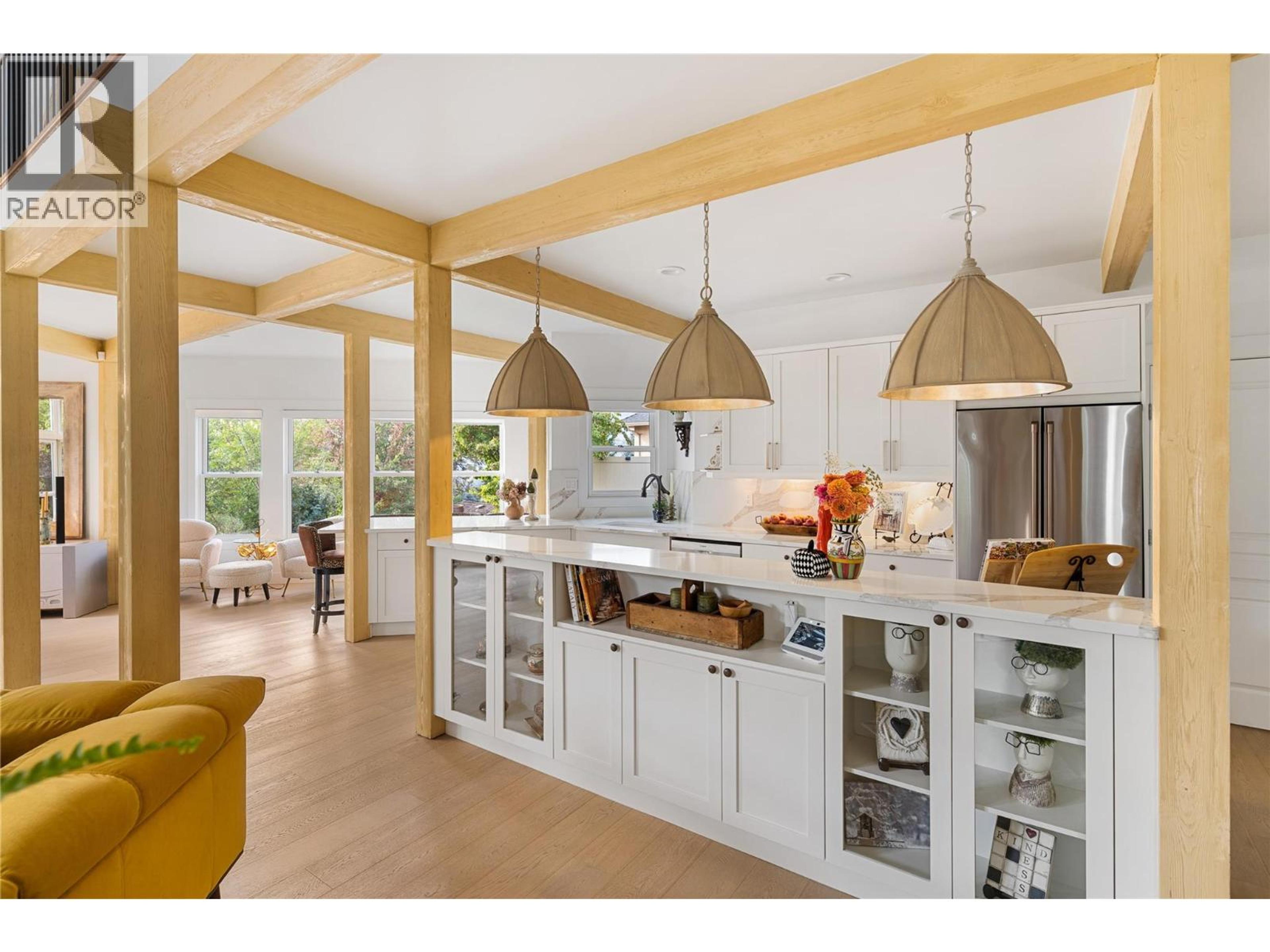 2075 LILLOOET COURT - Image 3