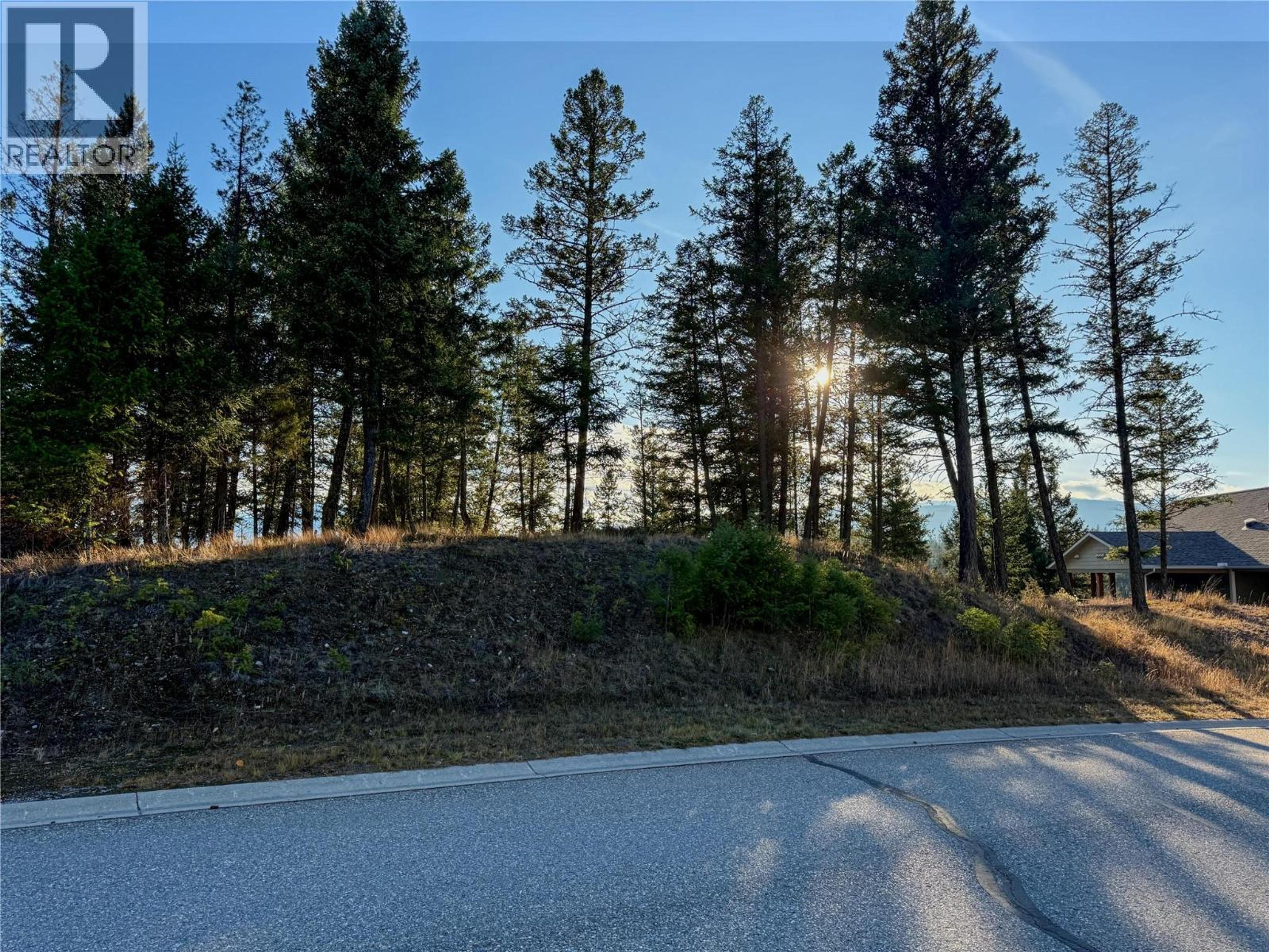 LOT 5 CROOKED TREE PLACE - Image 3