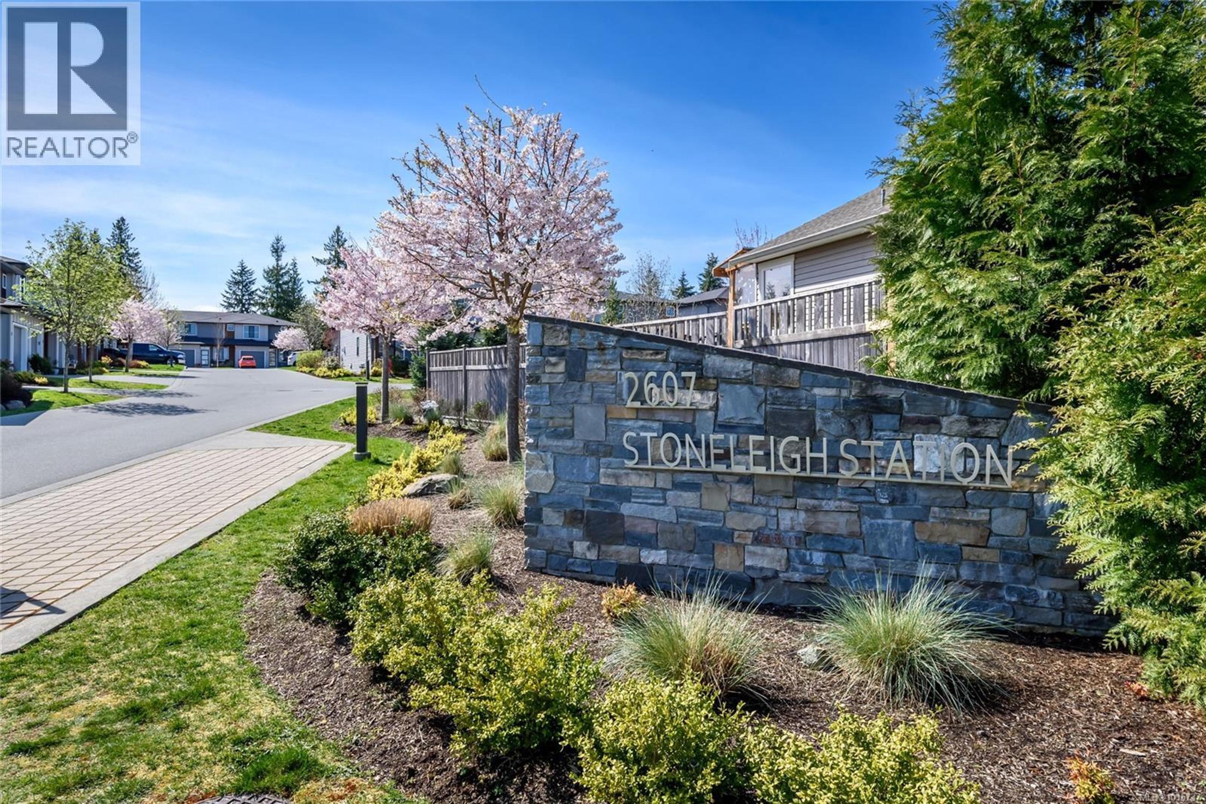 2607 Kendal Ave, Cumberland - Exteriors - Full Complex View - Photo 2