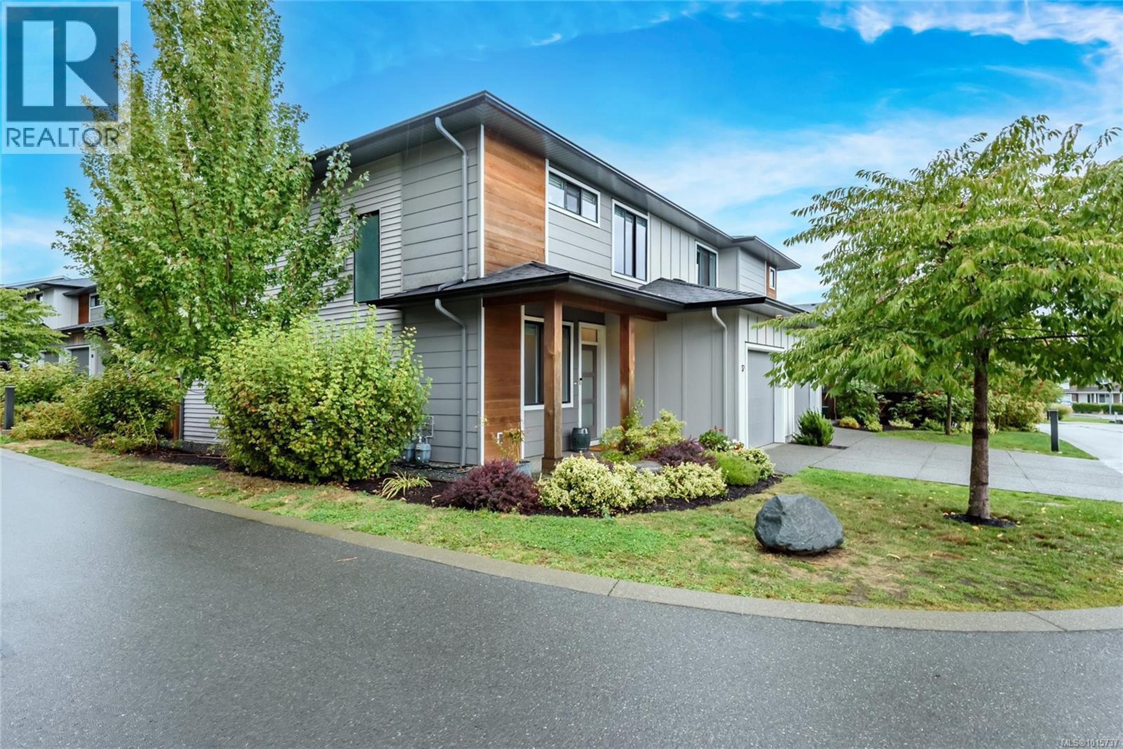 2607 Kendal Ave, Cumberland - Exteriors - Photo 5