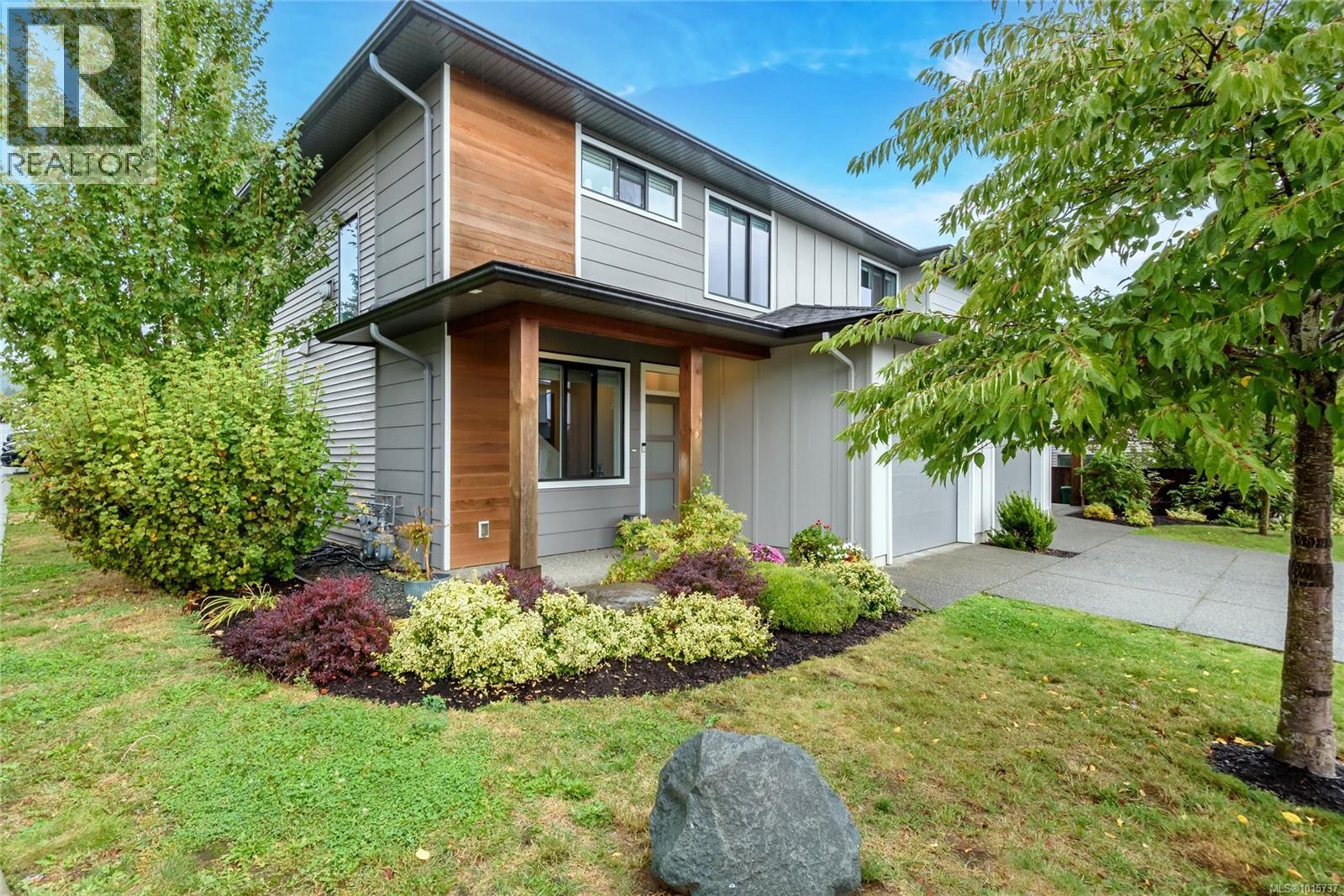 2607 Kendal Ave, Cumberland - Exteriors - Photo 6