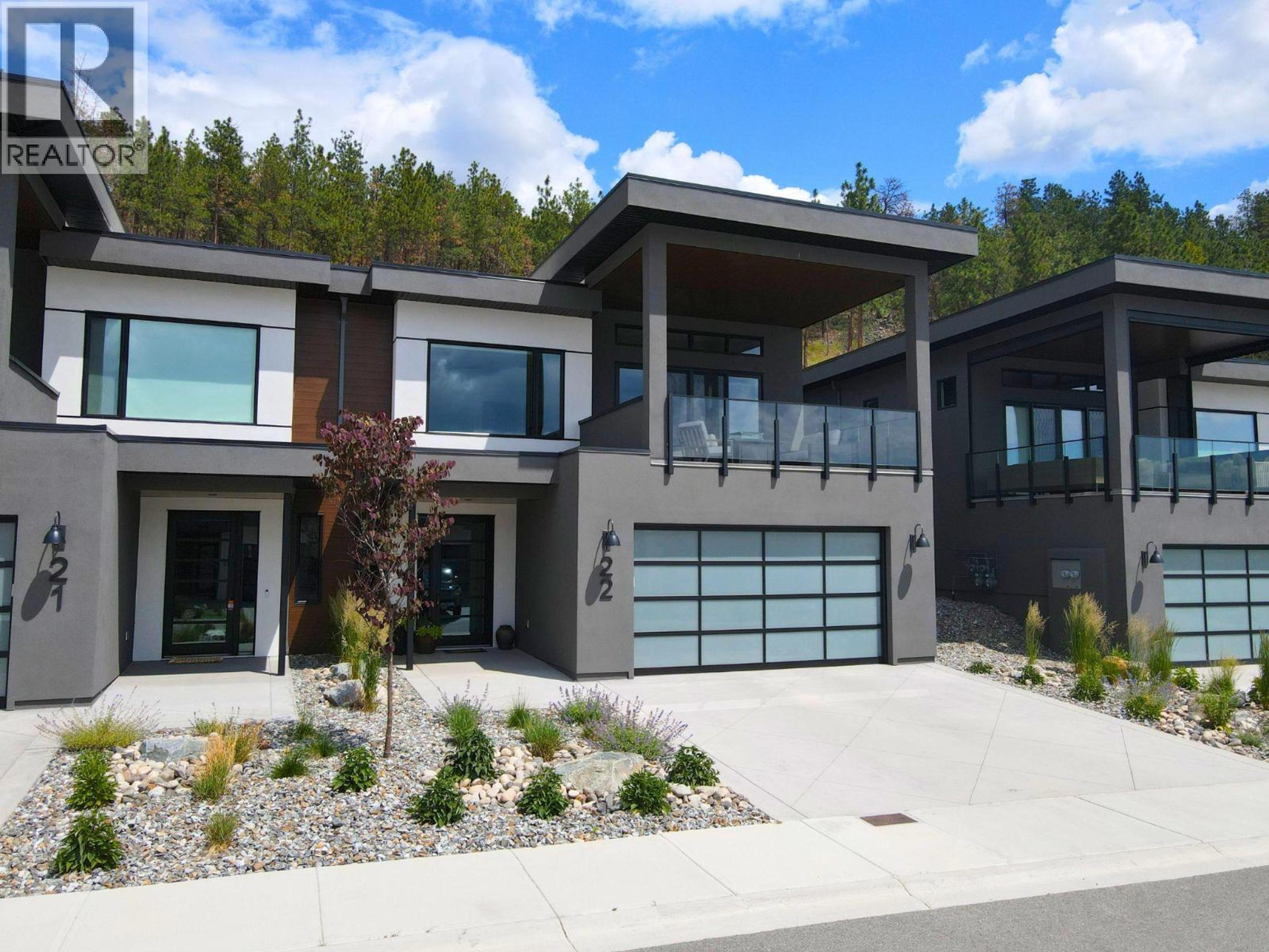 9201 Okanagan Centre Road W, Lake Country - Exteriors - Photo 2