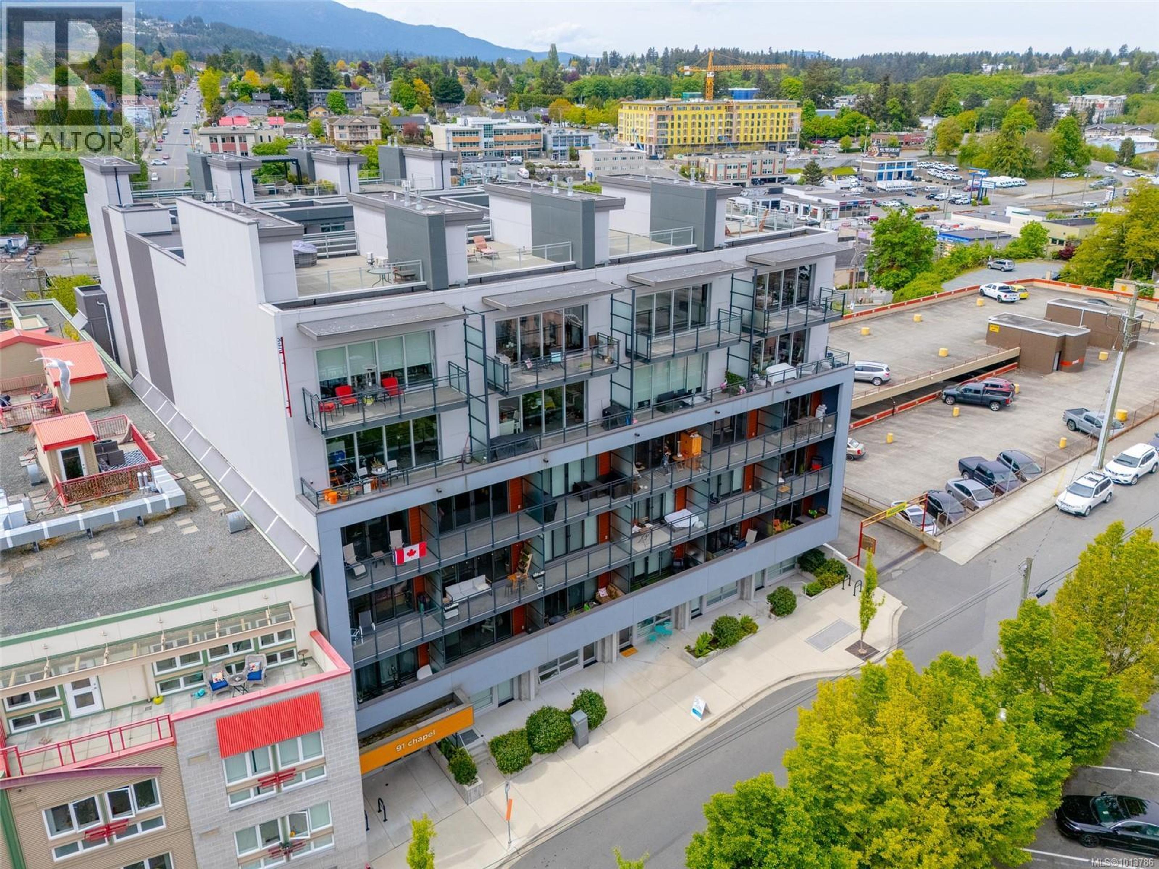 91 Chapel St, Nanaimo - Exteriors - Full Complex View, Drone/Aerial View - Photo 1