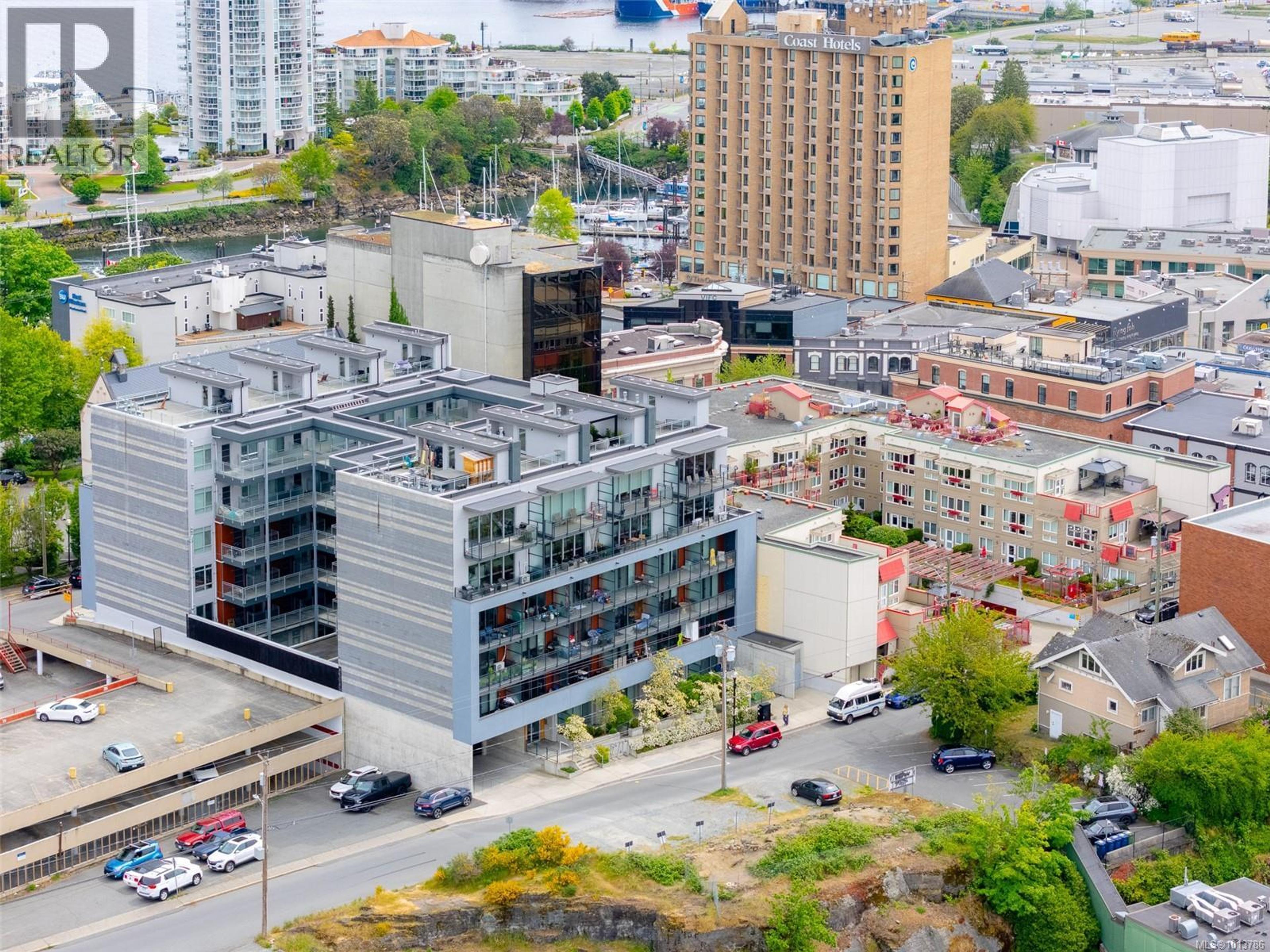 91 Chapel St, Nanaimo - Exteriors - Full Complex View, Drone/Aerial View - Photo 2