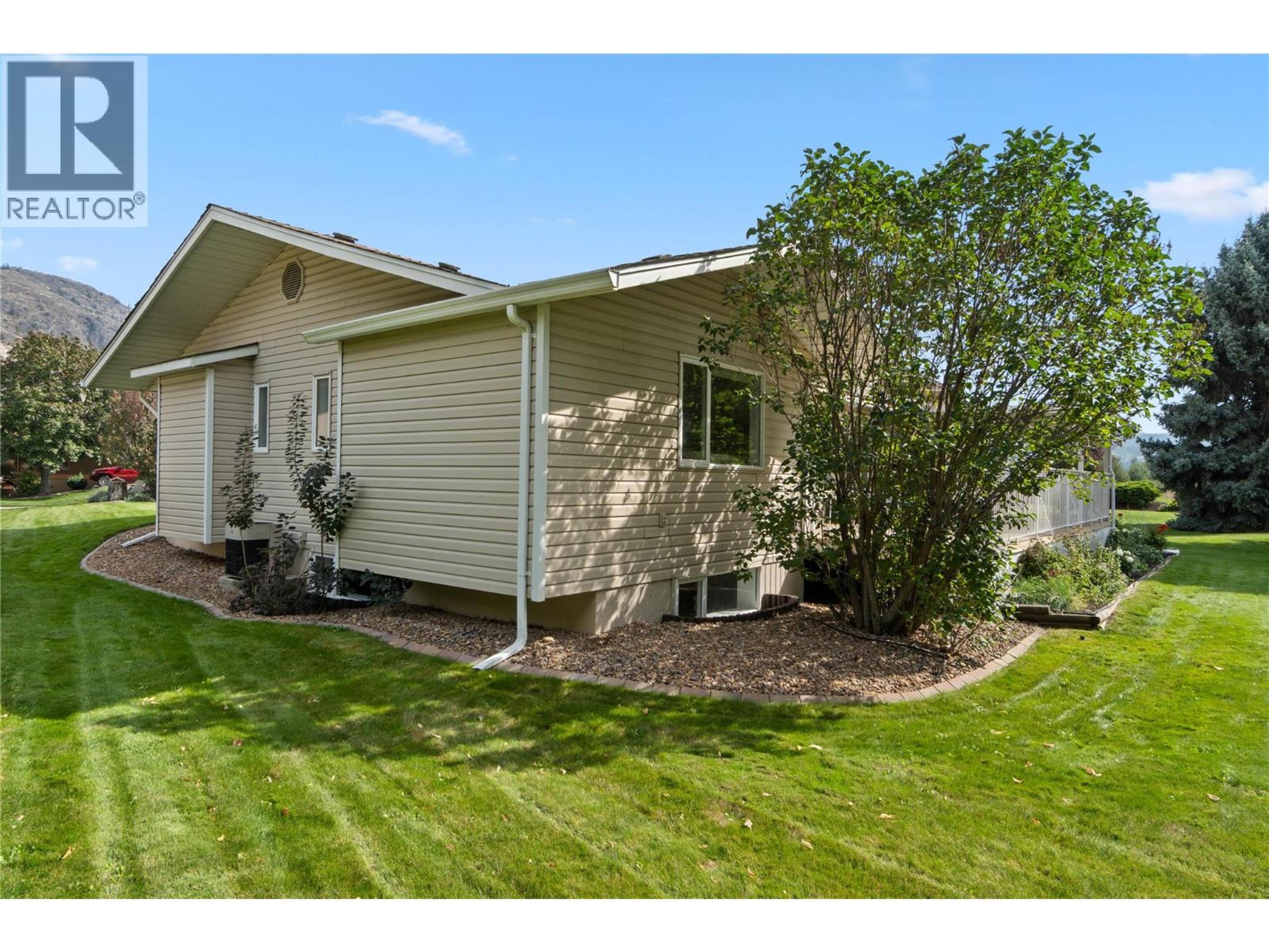 3460 NAVATANEE Drive, Kamloops - Exteriors - Photo 9