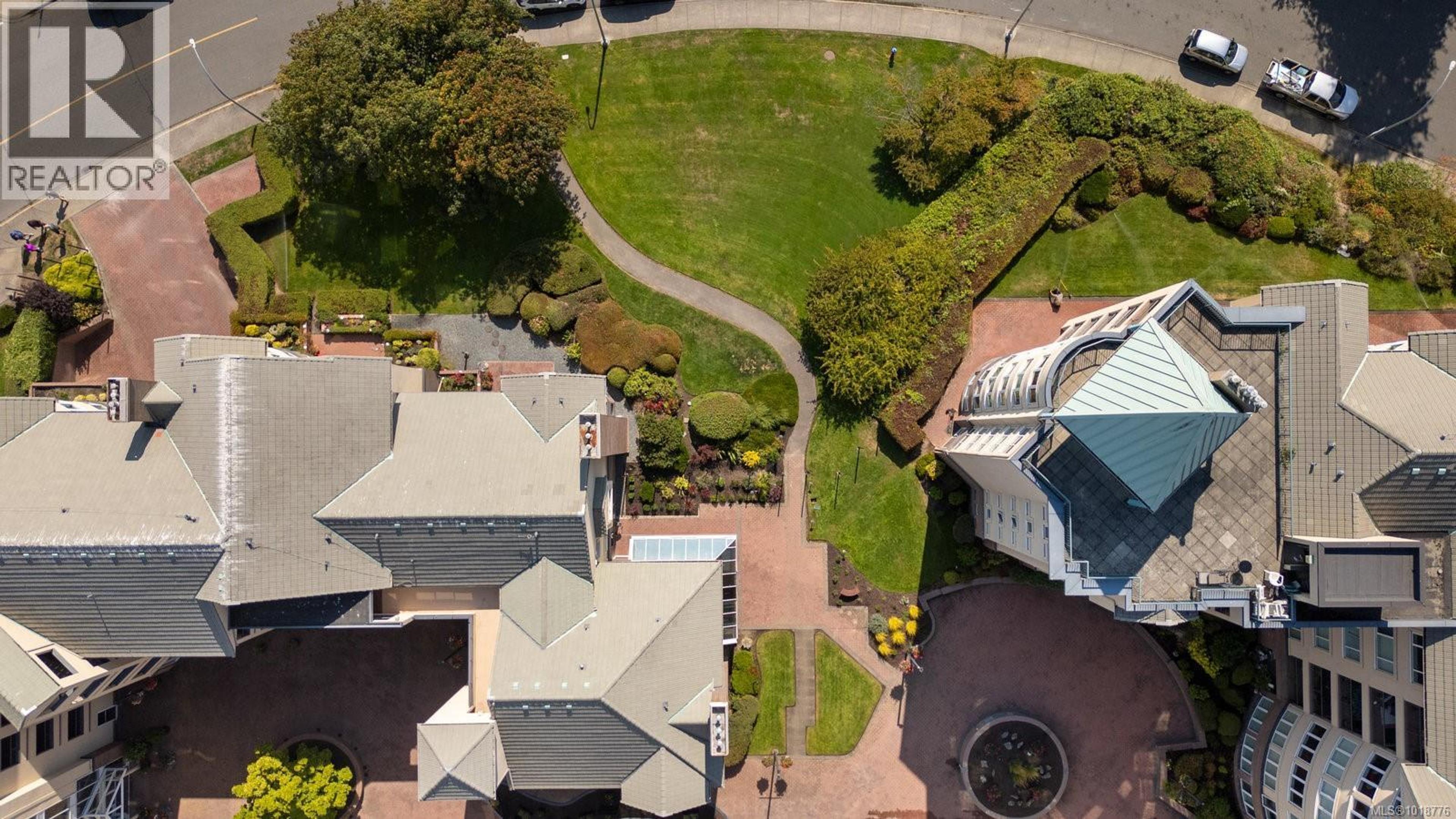 50 Songhees Rd, Victoria - Exteriors - Full Complex View, Drone/Aerial View - Photo 4