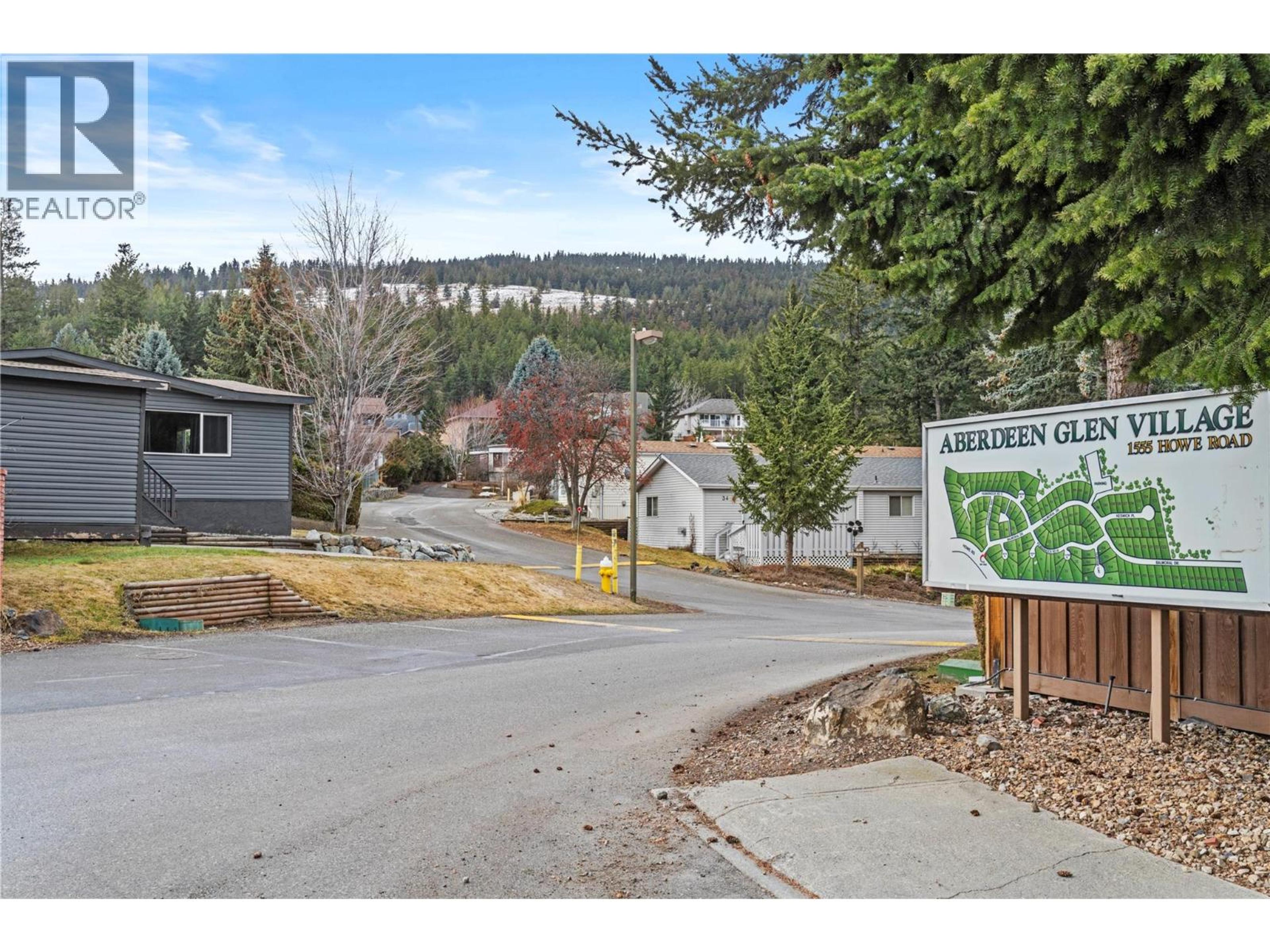 1555 HOWE Road, Kamloops - Exteriors - Full Complex View - Photo 5