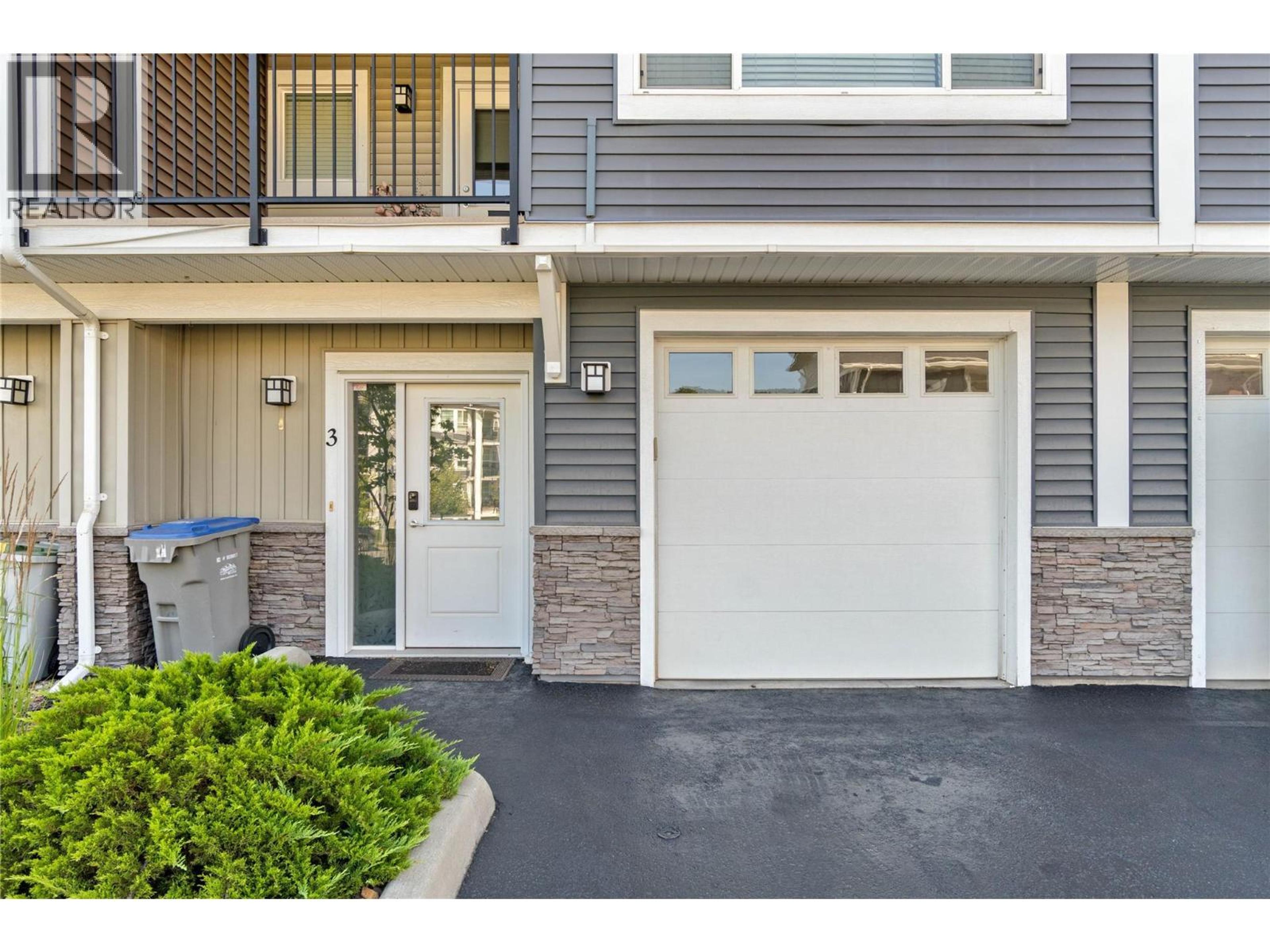 1711 Copperhead Drive, Kamloops - Exteriors - Photo 2