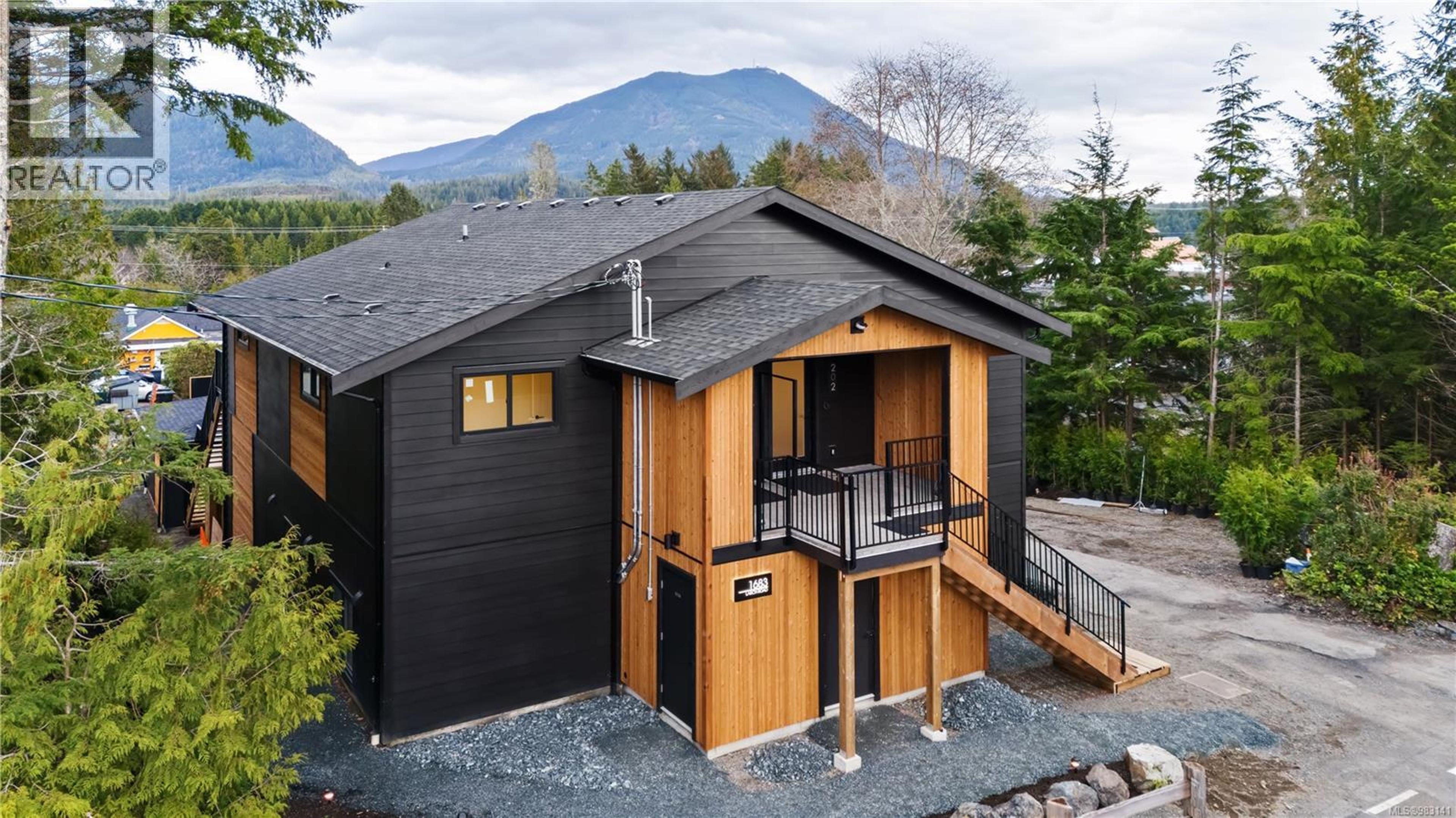 1683 Larch Rd, Ucluelet - Exteriors - Drone/Aerial View - Photo 2