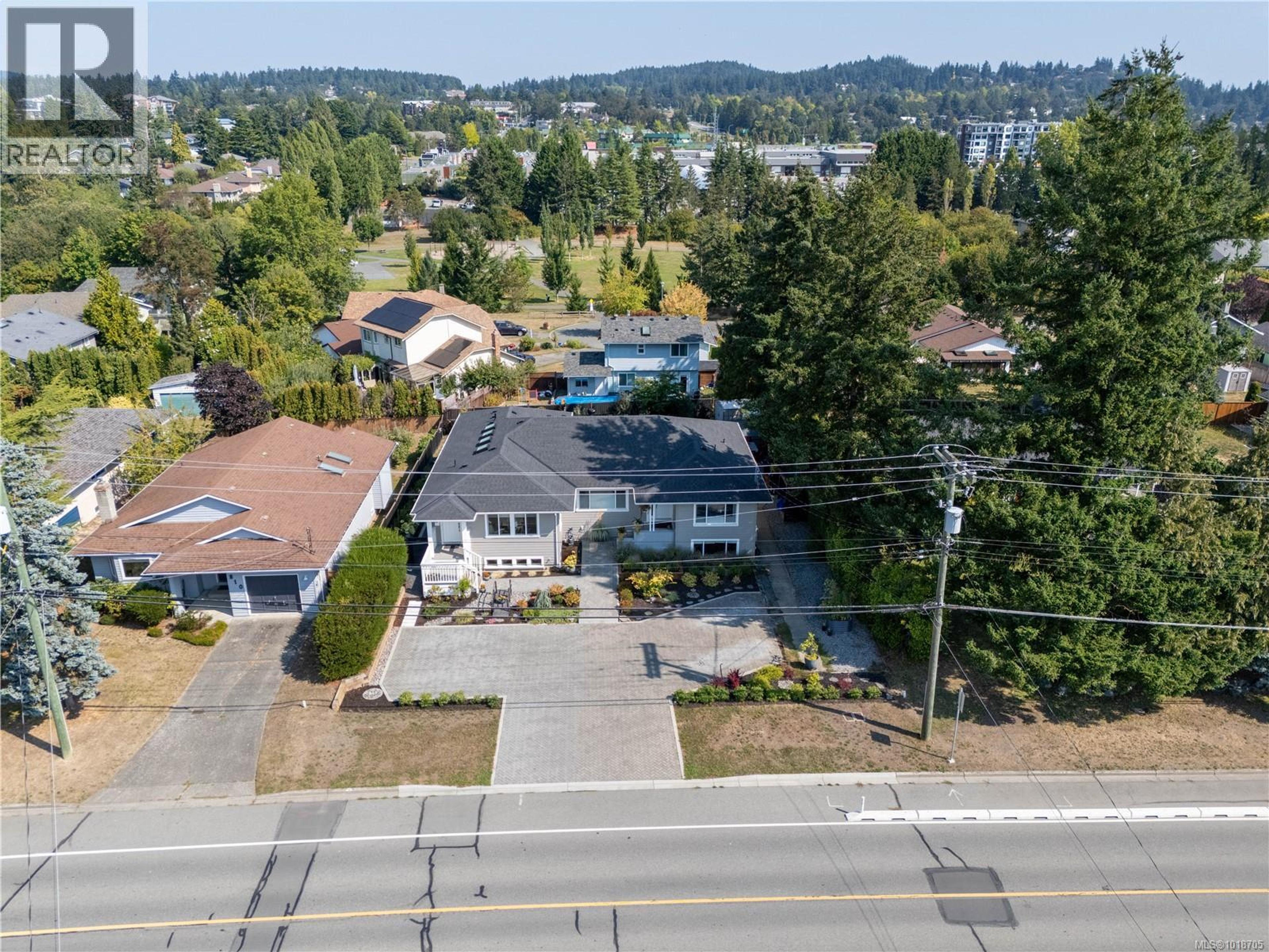 812 Mann Ave, Saanich - Exteriors - Drone/Aerial View - Photo 8