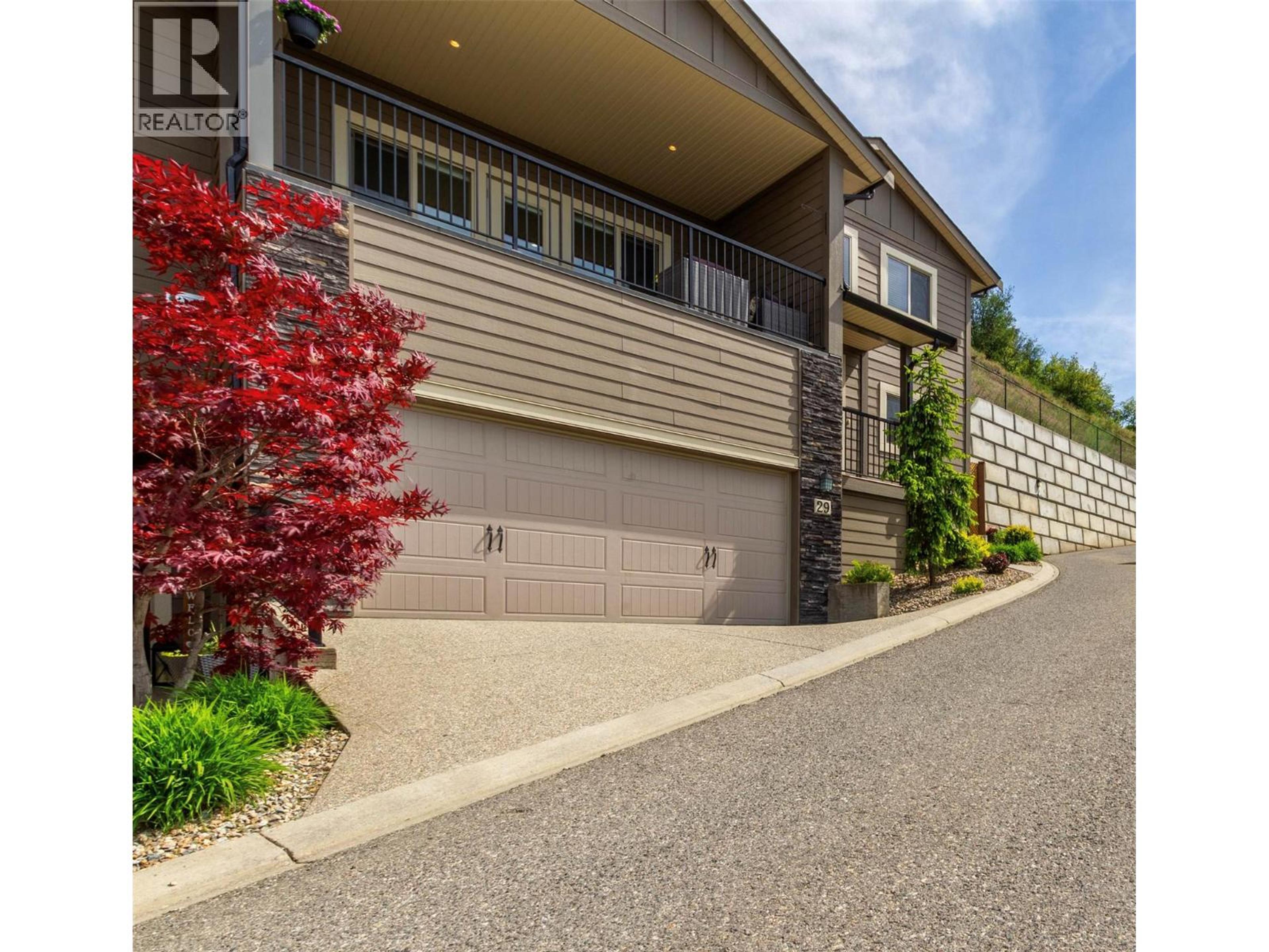 1040 Mt.Revelstoke Place, Vernon - Exteriors - Photo 2