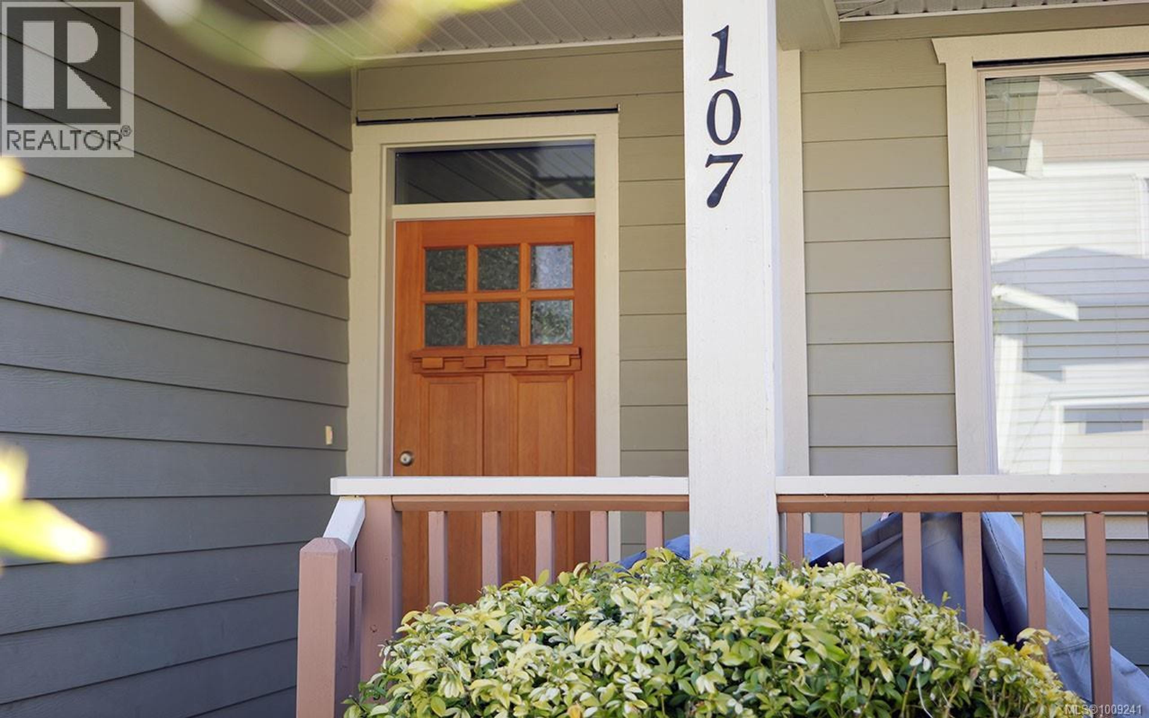 2253 Townsend Rd, Sooke - Exteriors - Photo 1