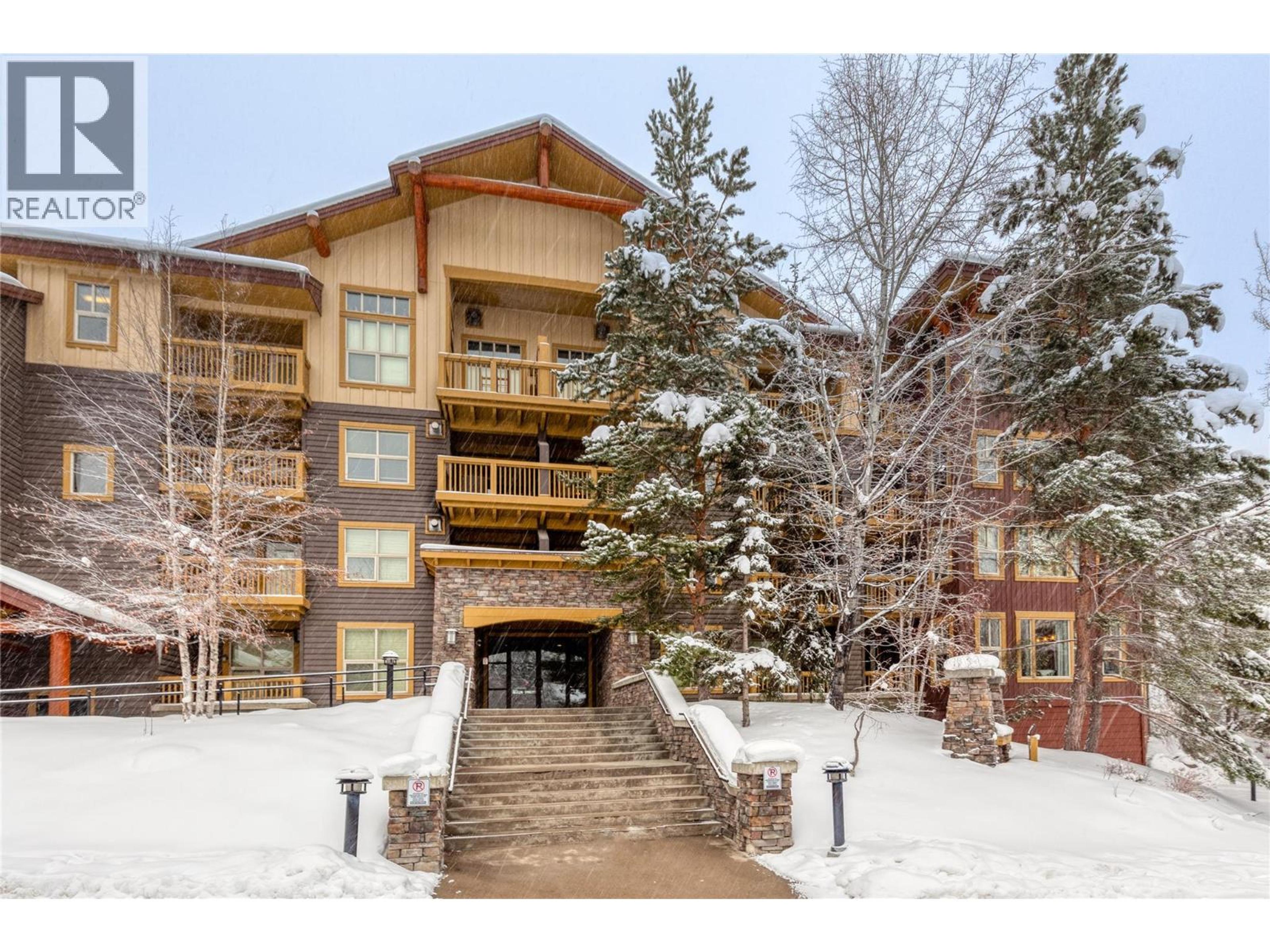 2070 Summit Drive Drive, Panorama - Exteriors - Photo 2