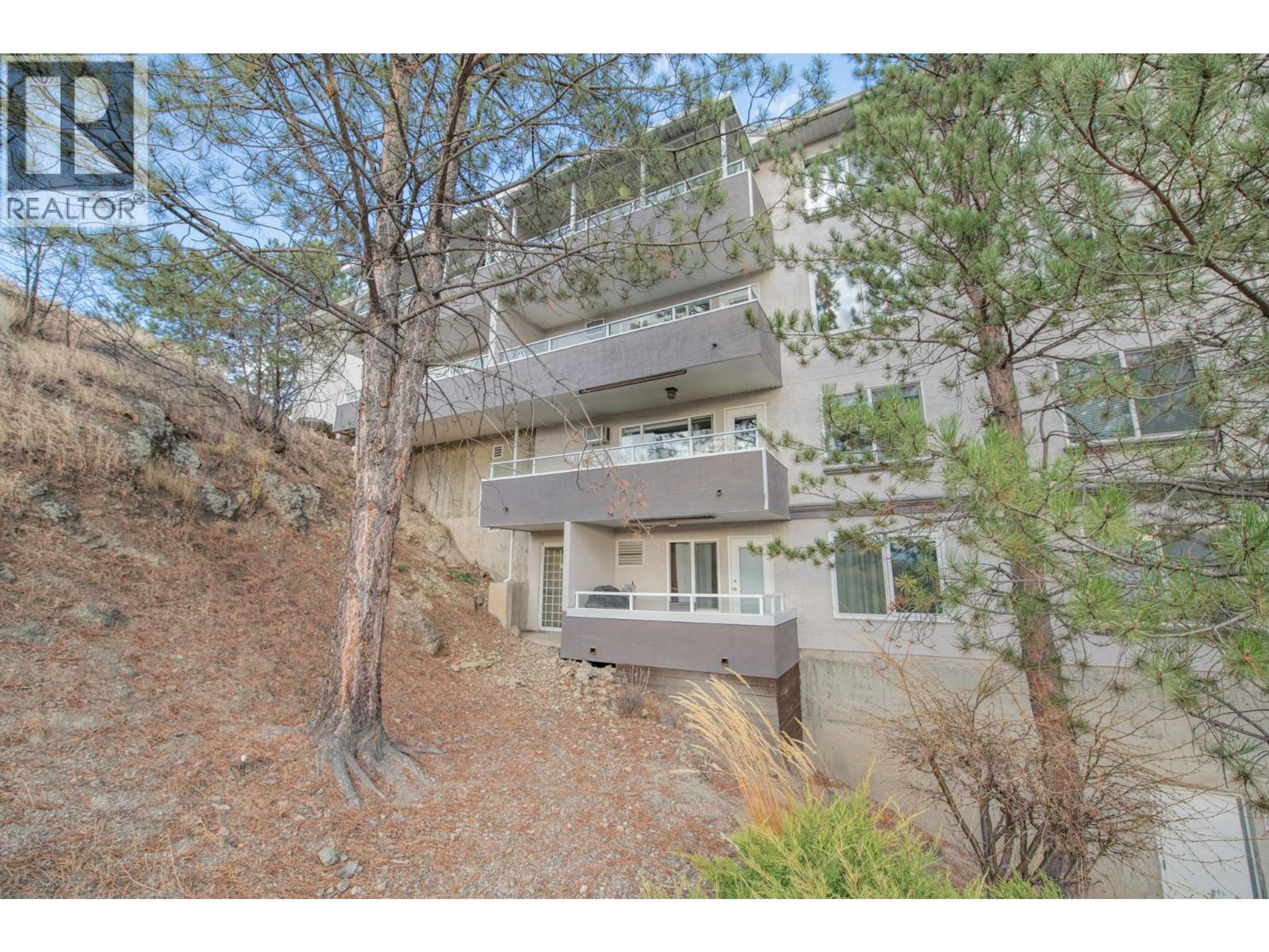 3320 Centennial Drive, Vernon - Exteriors - Photo 2