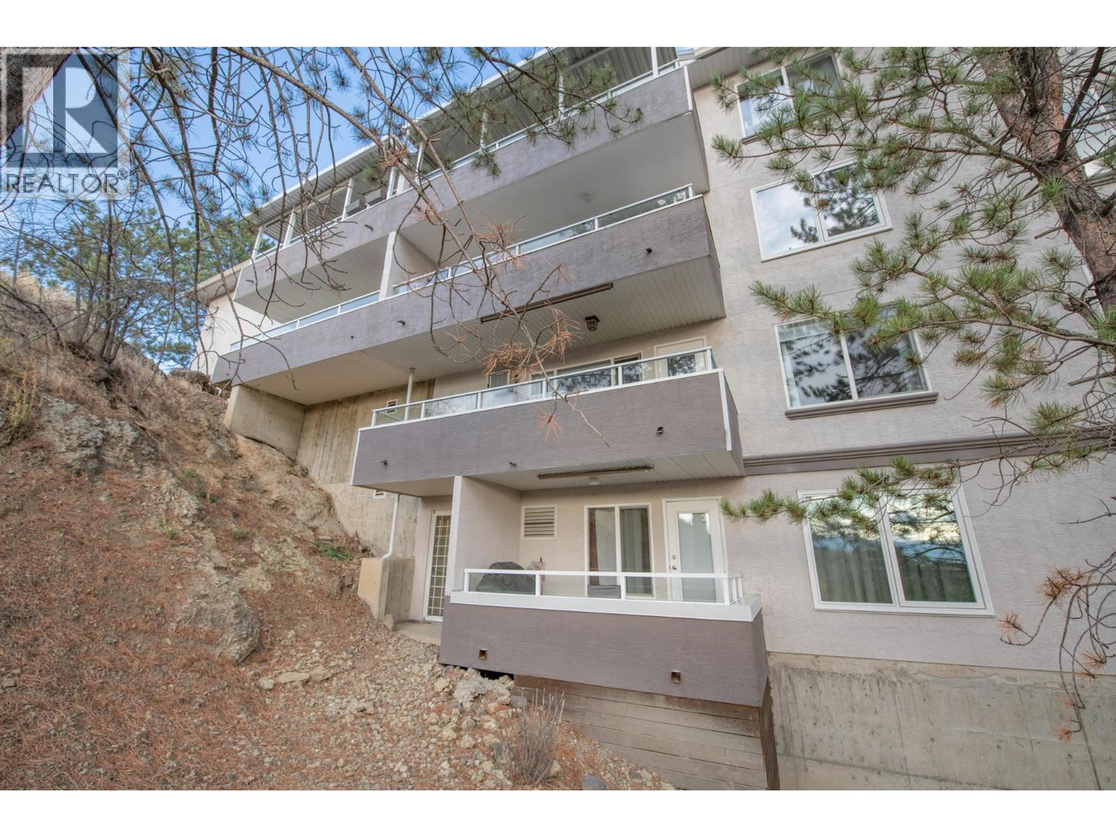 3320 Centennial Drive, Vernon - Exteriors - Photo 3