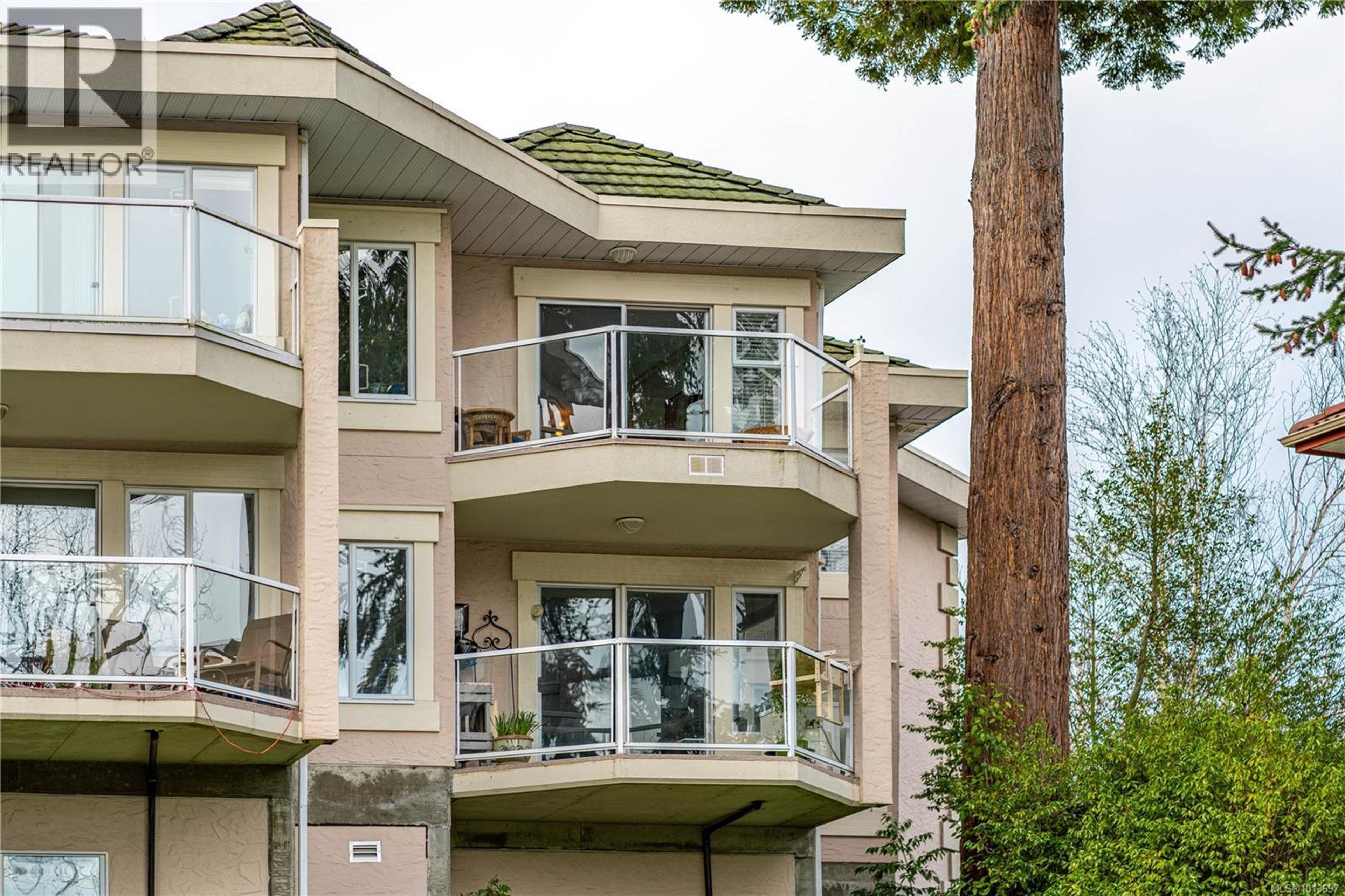 1 Buddy Rd, View Royal - Exteriors - Photo 1