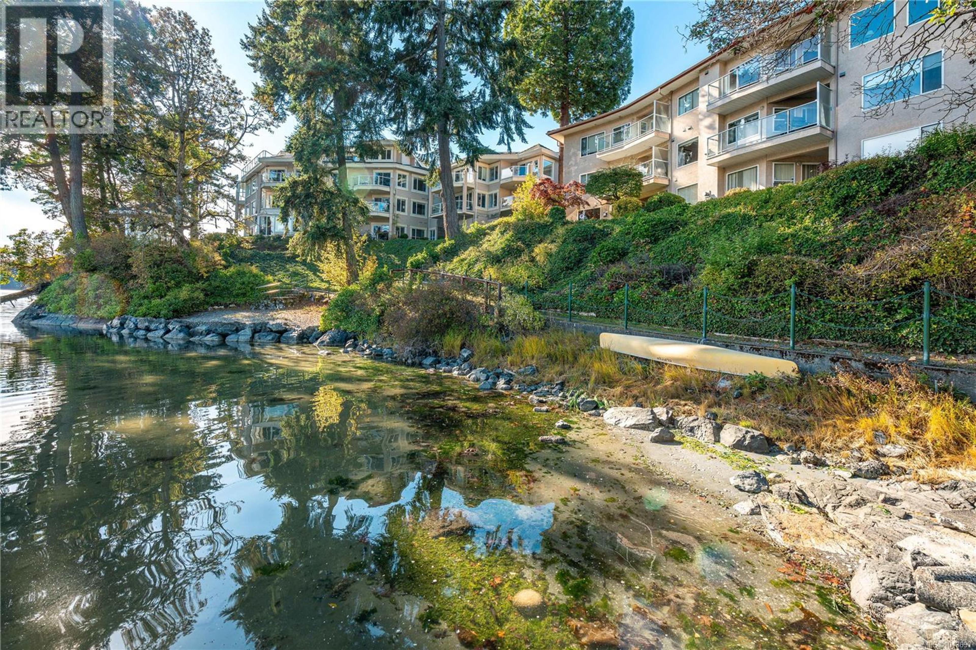 1 Buddy Rd, View Royal - Exteriors - Photo 7