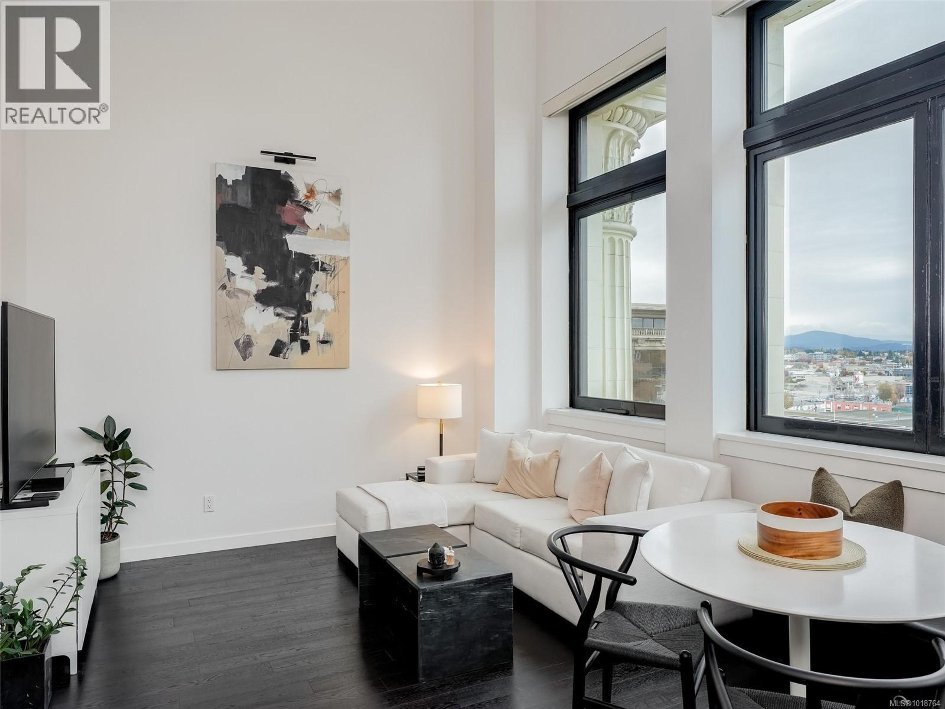 #425 770 FISGARD ST - Image 2