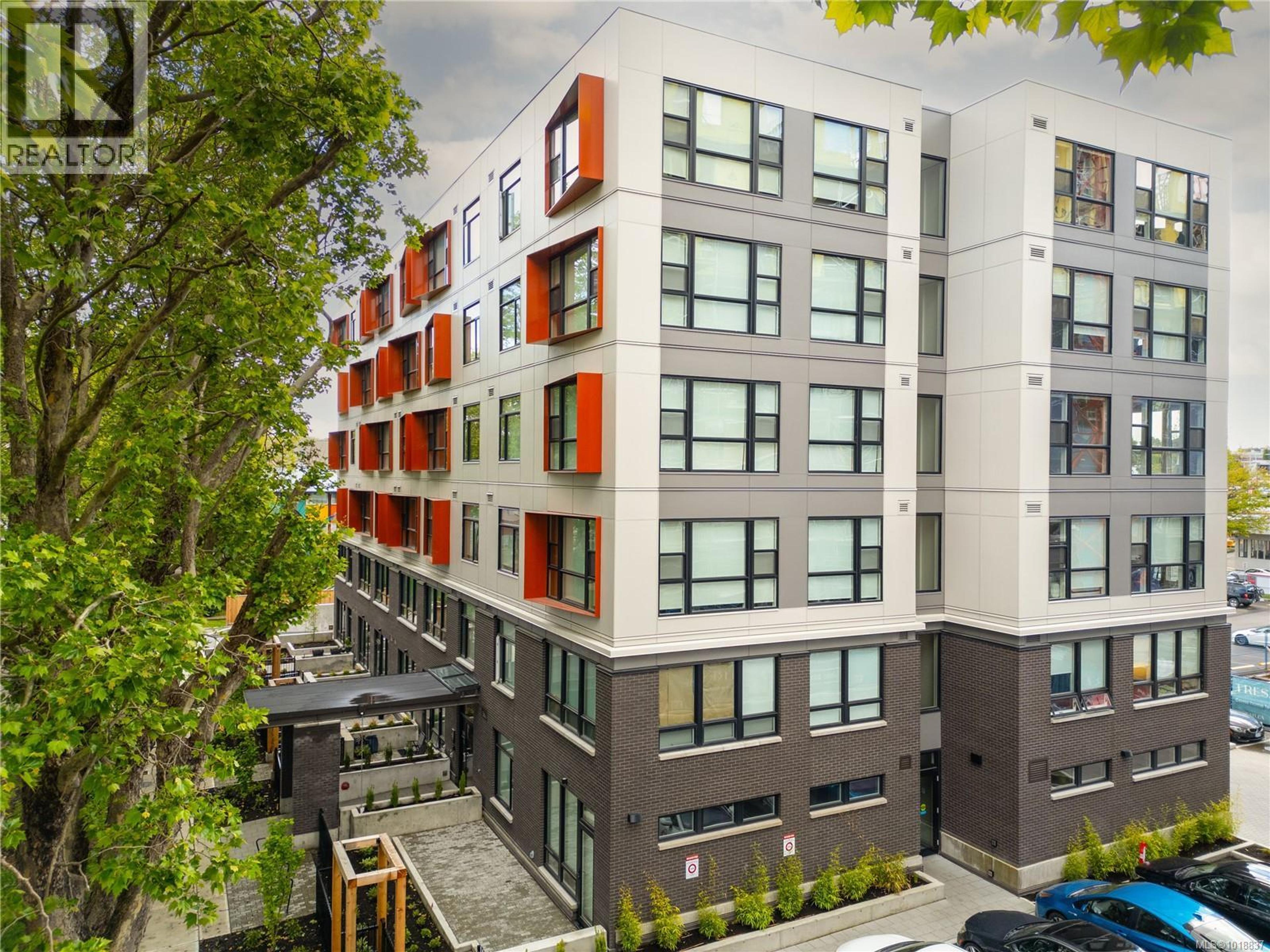 629 Speed Ave, Victoria - Exteriors - Photo 6