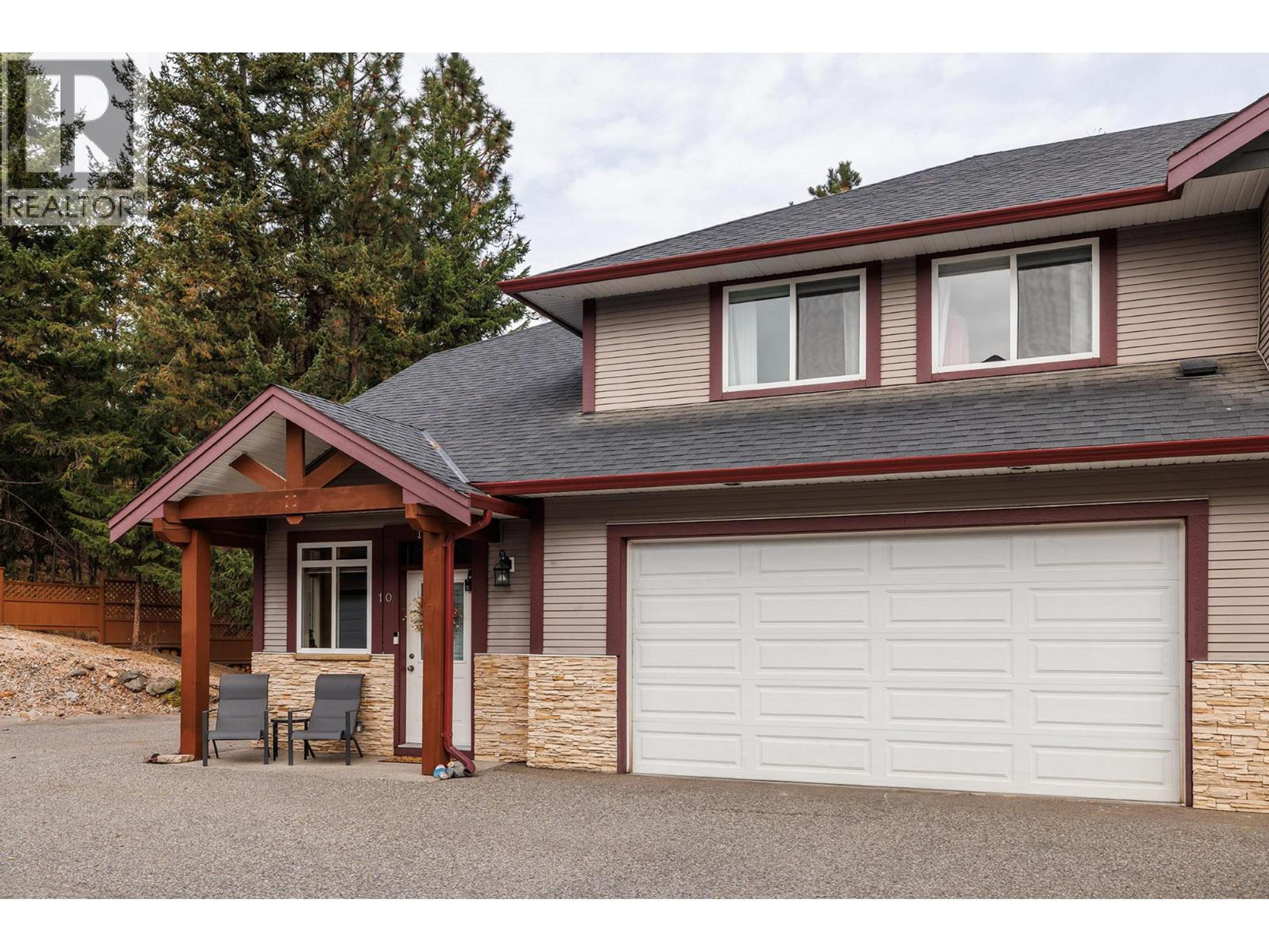 1450 Rose Meadow Drive, West Kelowna - Exteriors - Photo 3